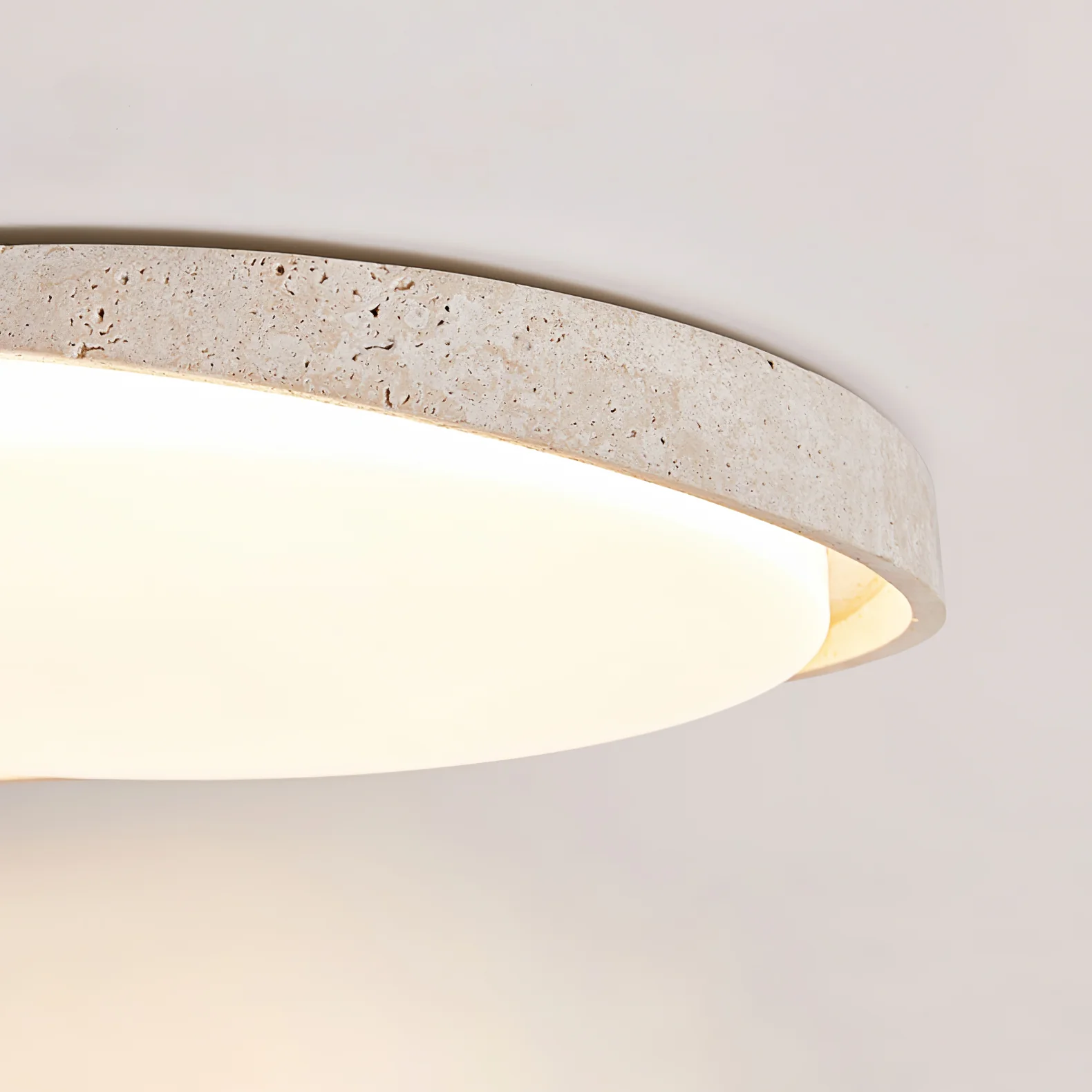 Потолочный светильник Lumen Arc - ∅40см x 6см, желтый травертин, белый, теплый свет