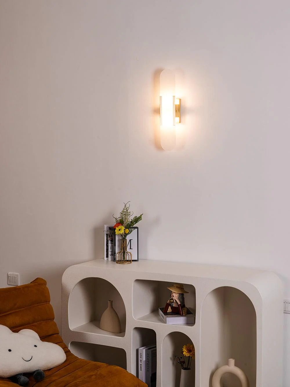 Melange Elongated Alabaster Wall Lamp - Dia 10cm x H 35cm Set of 2 / Black