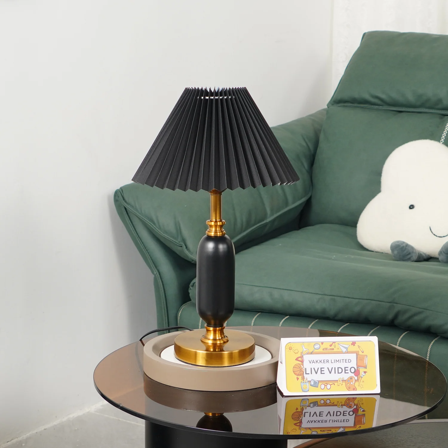 Classic Antique Table Lamp - ∅ 9.4″ x H 17.7″ / Dia 24cm x H 45cm / Model B / UK plug