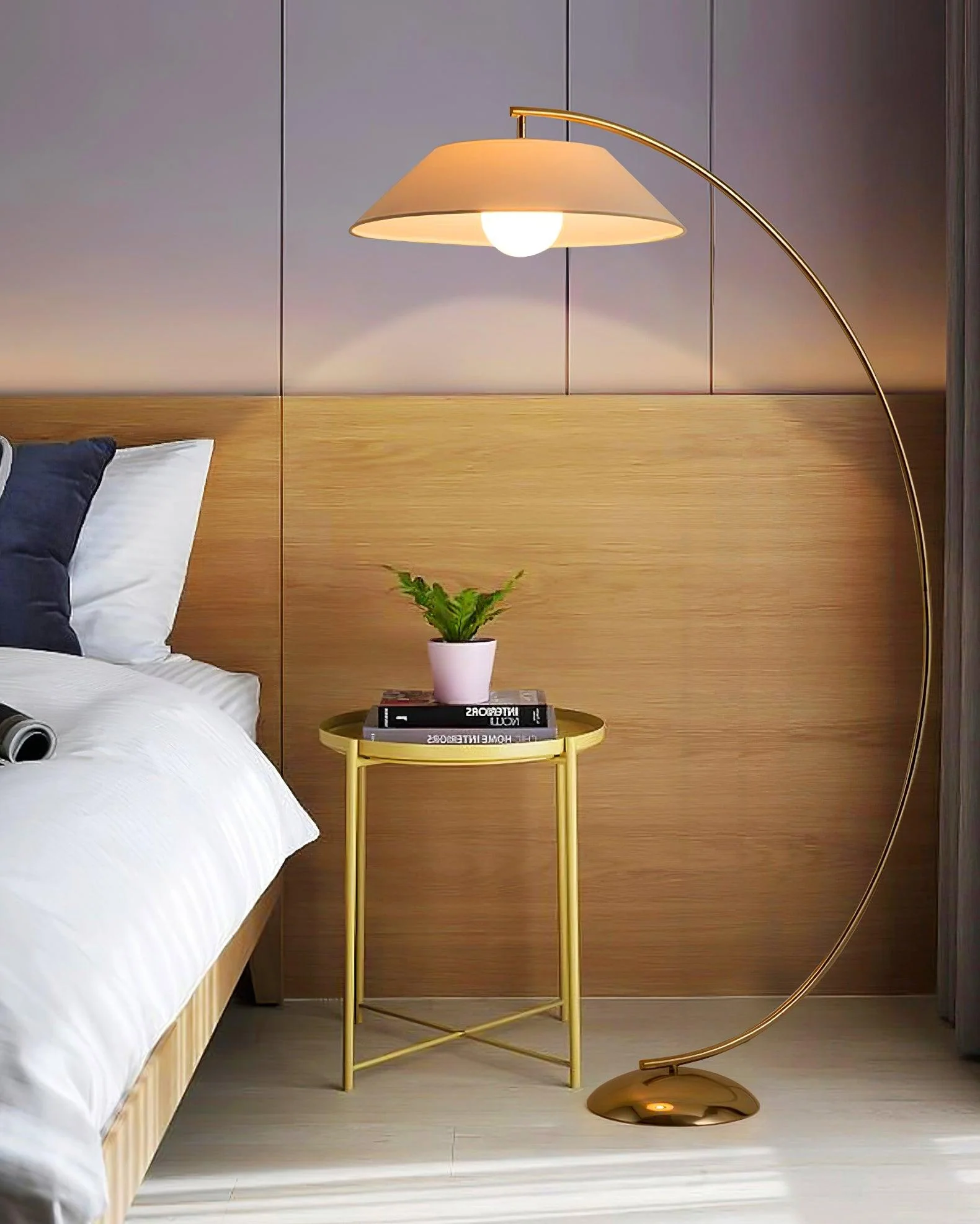 Circo Floor Lamp - ∅ 34.4″ x H 70.9″ / Gold+White / US plug