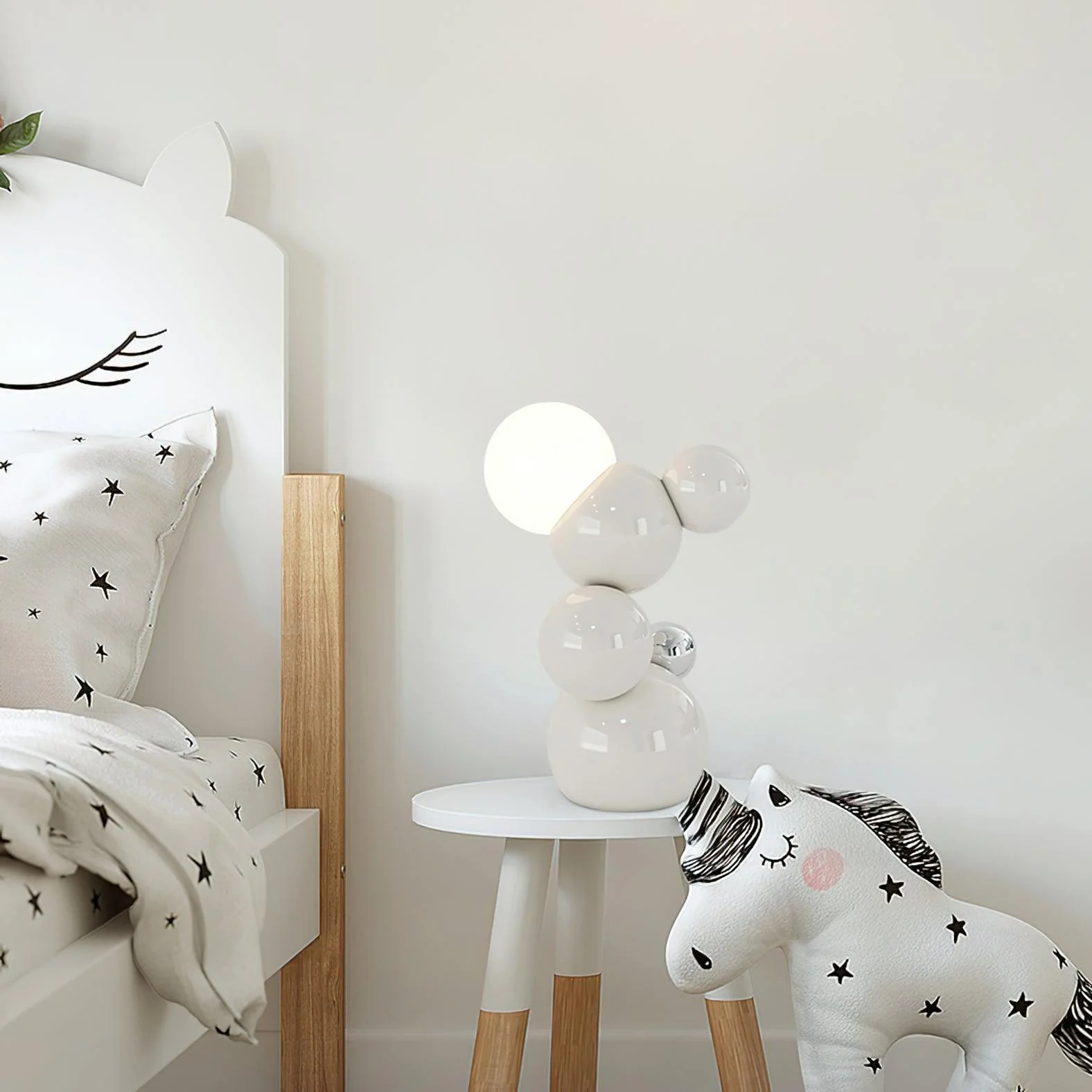 Regina Table Lamp - L 21.5cm x W 20cm x H 37cm / L 8.5″ x W 7.9″ x H 14.6″ / White / AU plug
