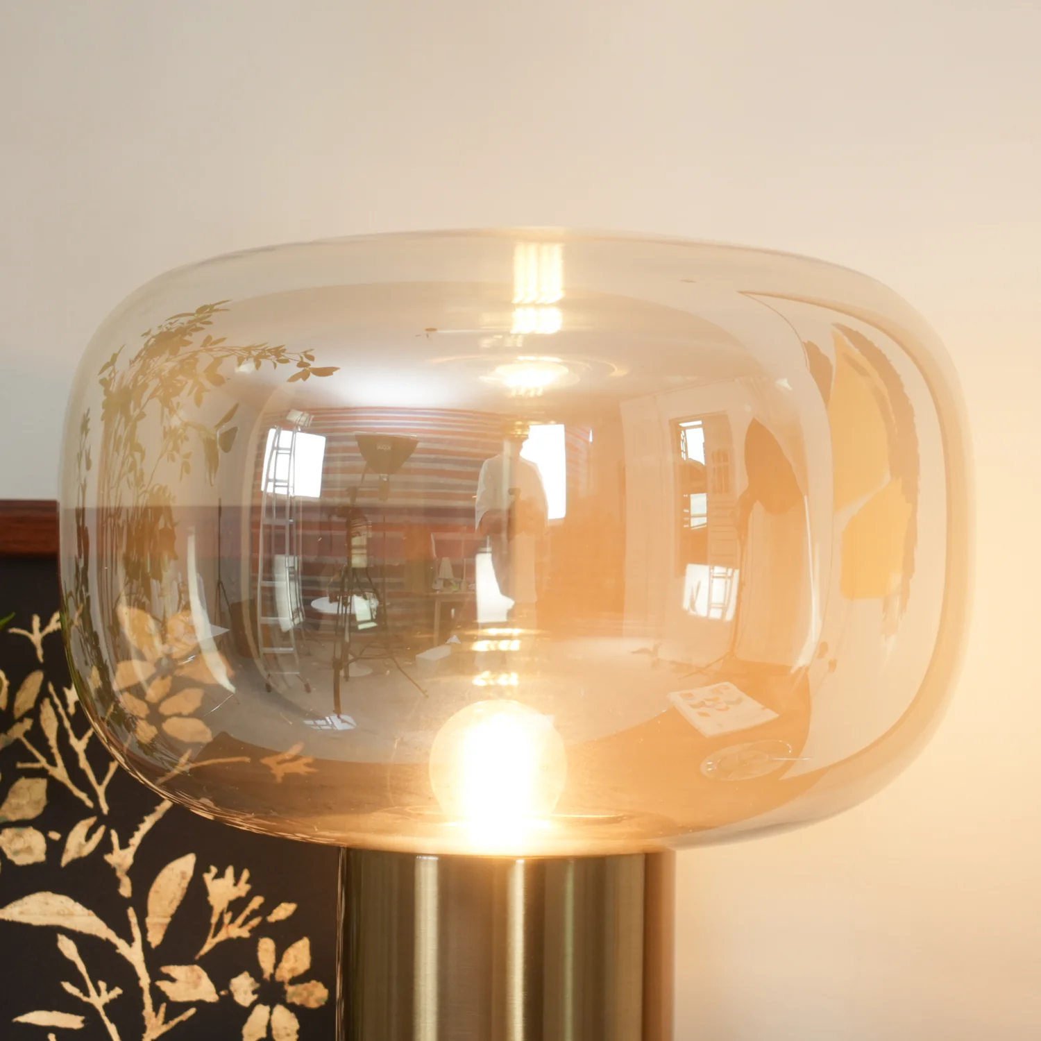 Noak Table Lamp - ∅ 11.8″ x H 16.1″/ Dia 30cm x H 41cm / Gold & Smoke Gray / AU plug