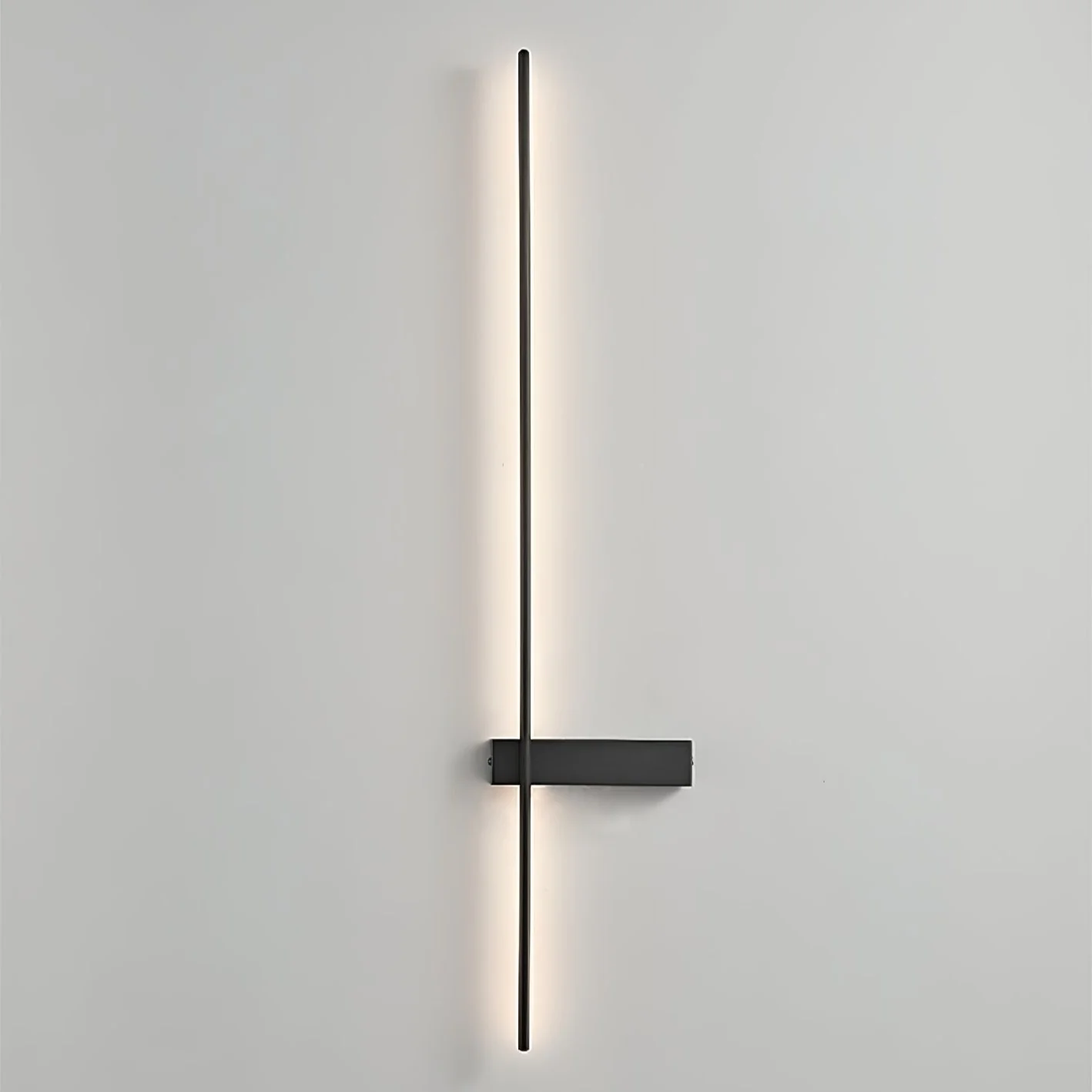 Настенный светильник Adeline Linear - ∅15см x 90см, черный, теплый свет