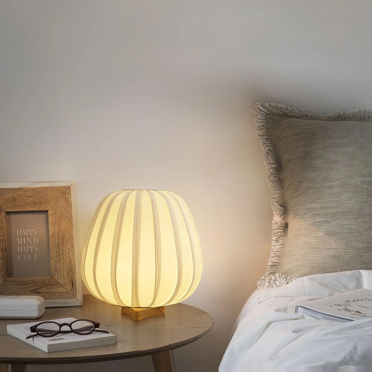 Настольный светильник Fabric Minimalist - ∅27см x 50см, дерево, белый