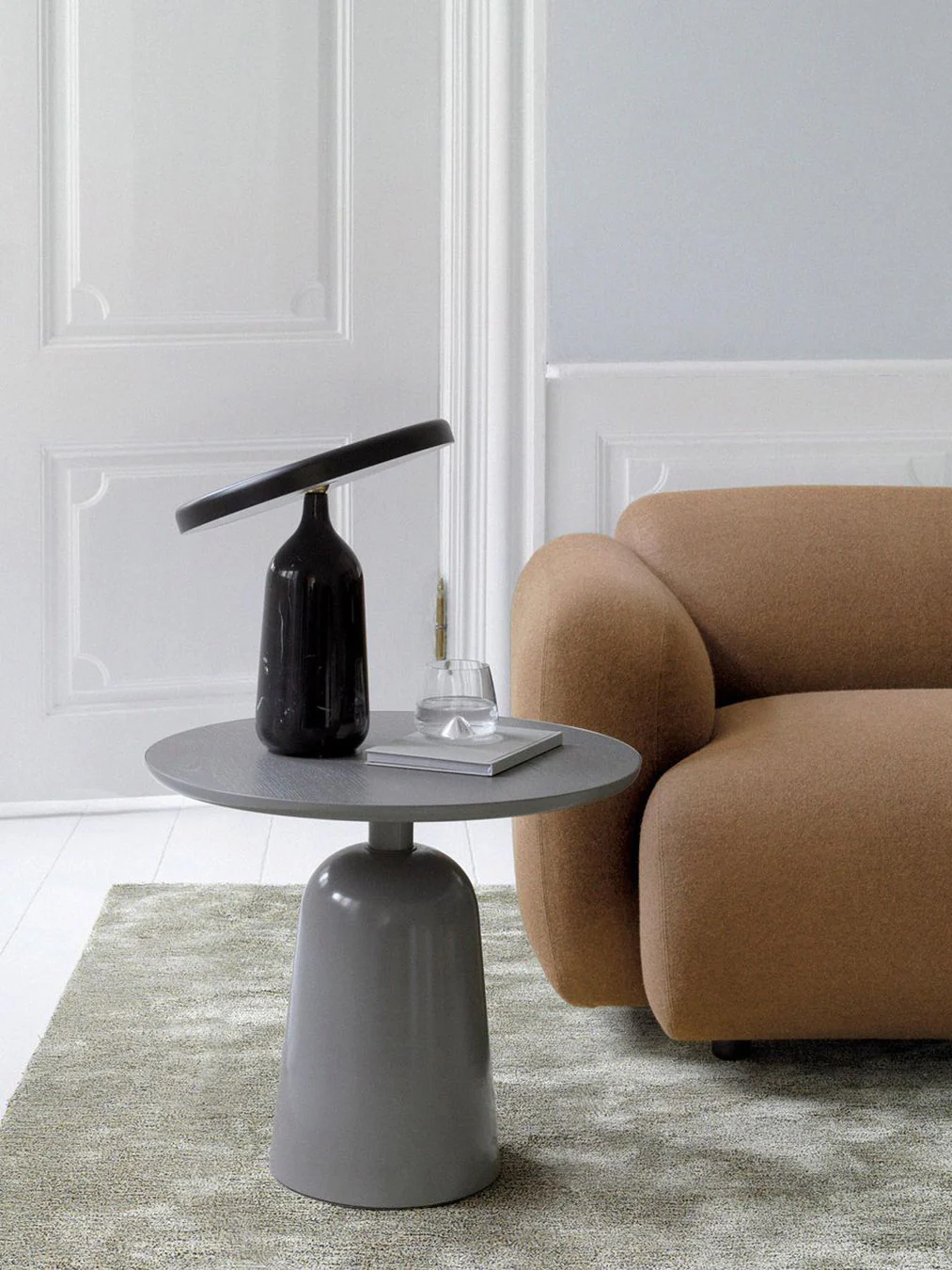 Eddy Table Lamp - ∅ 12.6″ x H 13.2″ / Dia 32cm x H 33.6cm / Grey / US plug