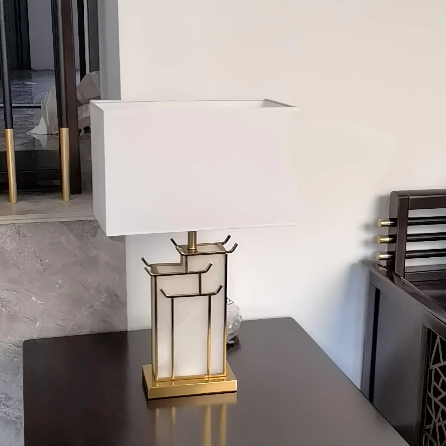 July Table Lamp - ∅ 15.7″ x H 26.7″ / Dia 40cm x H 68cm / Gold+White / AU plug