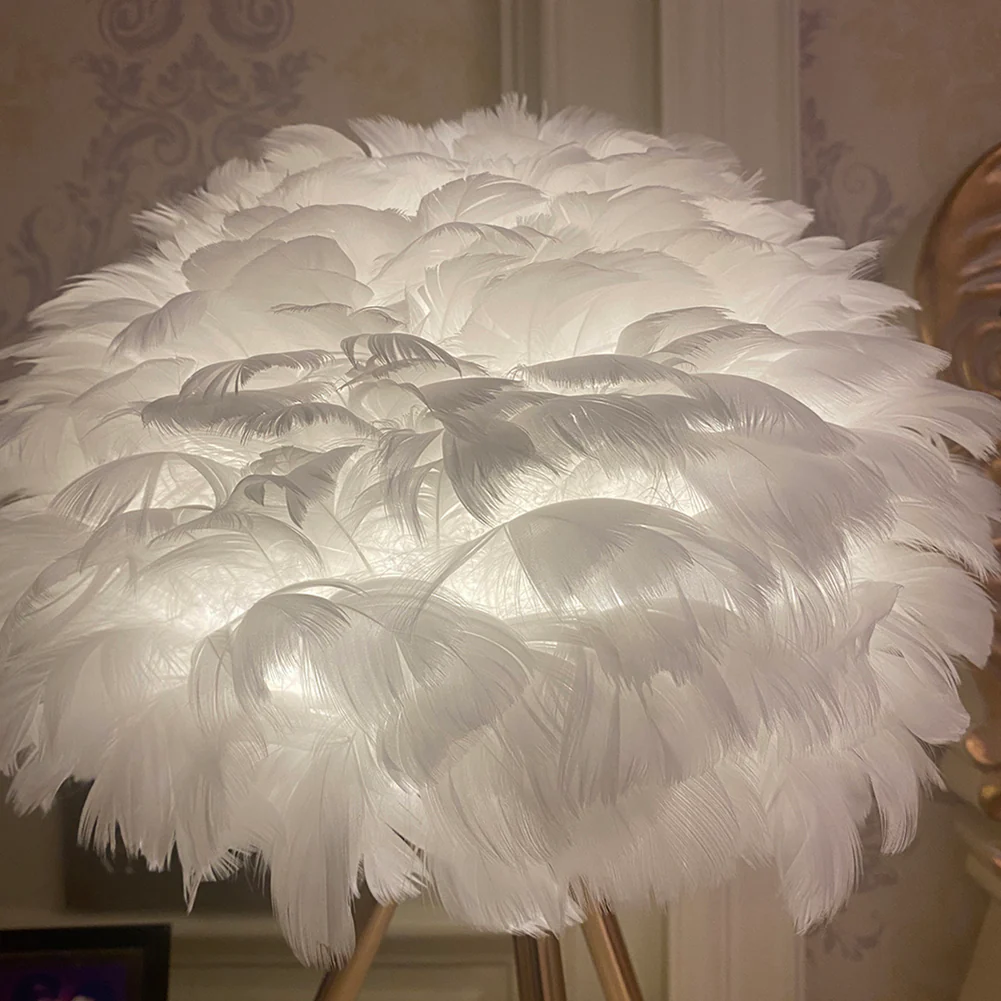 Goose Feather Table Lamp - ∅ 13.8″ x H 18.5″ / Dia 35cm x H 47cm / Gold+Grey / UK plug