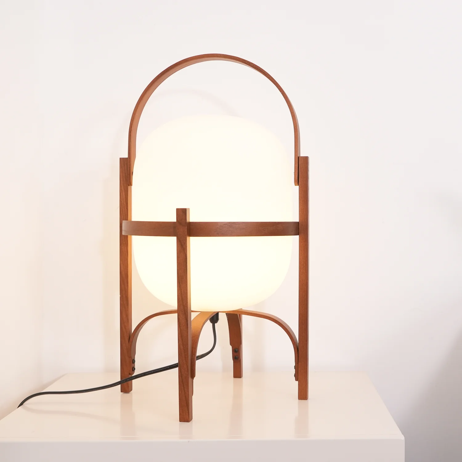 Настольный светильник Portable Lantern Glass - ∅25см x 41см, орех