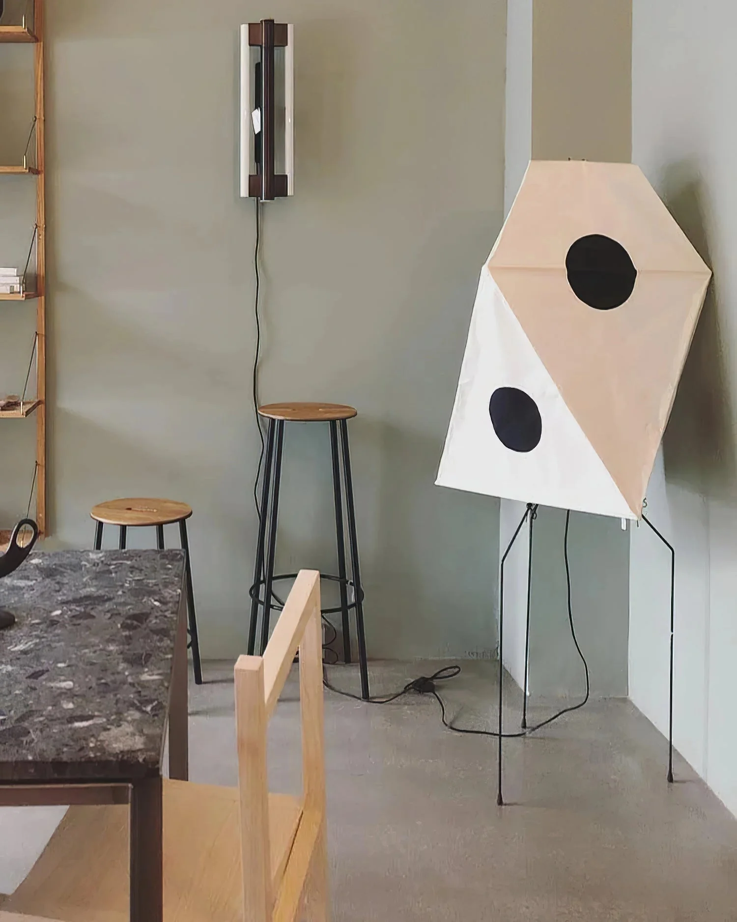 Торшер Origami Lantern - ∅56см x 34см, черный, белый