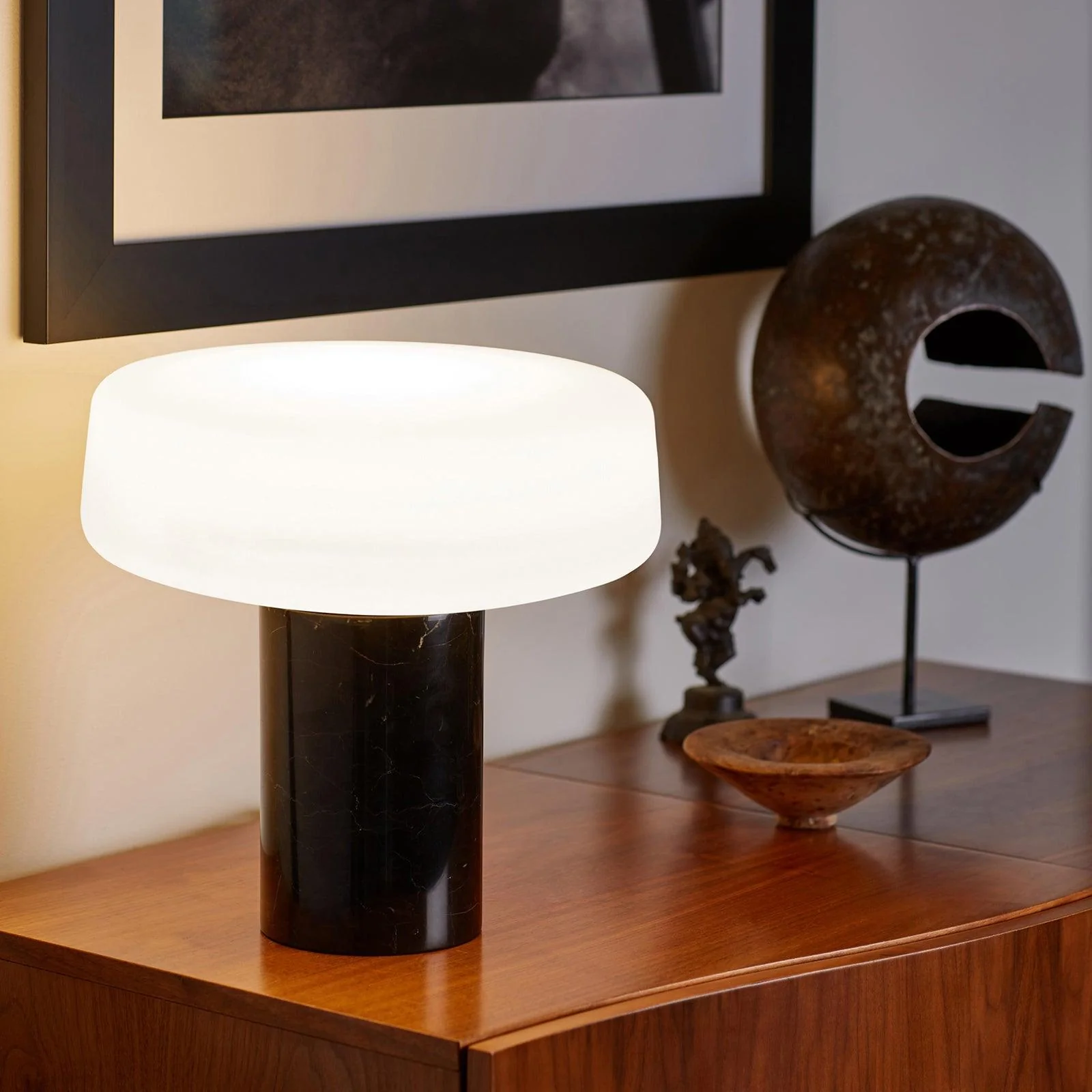 Solid Table Light - ∅ 11.8″ x H 12.5″ / Dia 30cm x H 32cm / White Marble +White / UK plug