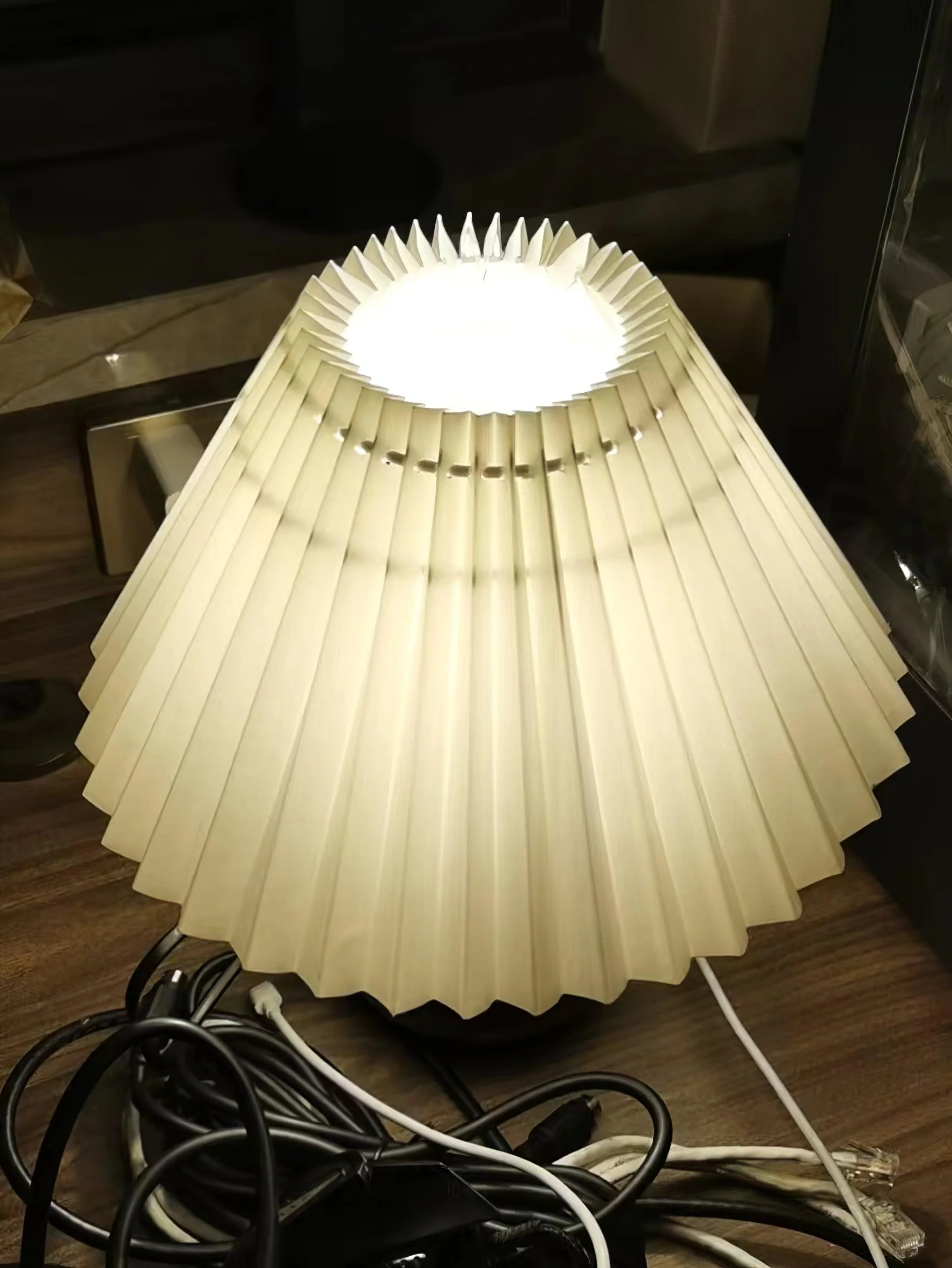 Настольный светильник Wooden Pleated - ∅28см х 30см, натуральное дерево, бежевый