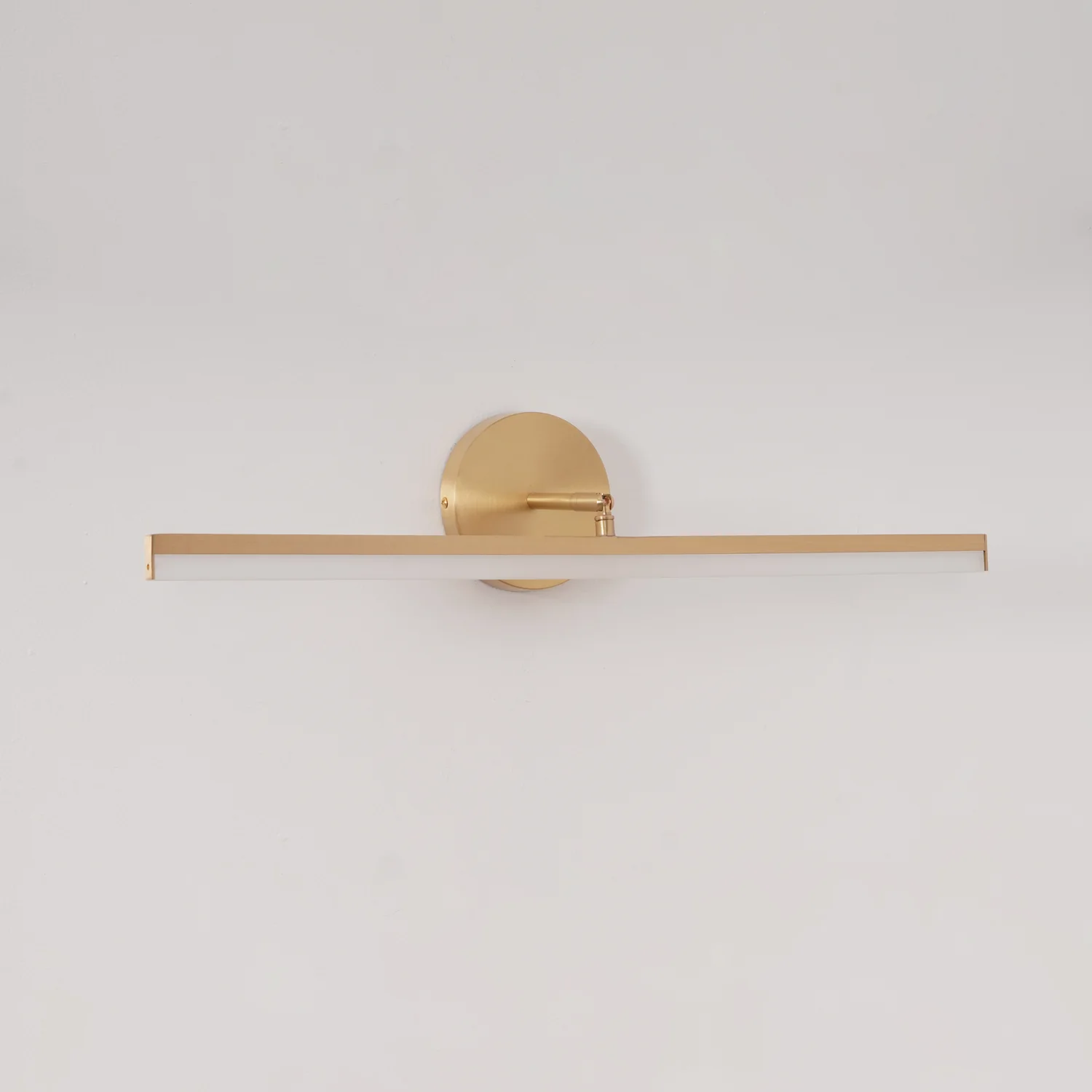 Настенный светильник Brass LED Bath Vanity - 60см х 12см, латунь, белый, теплый свет, диммер