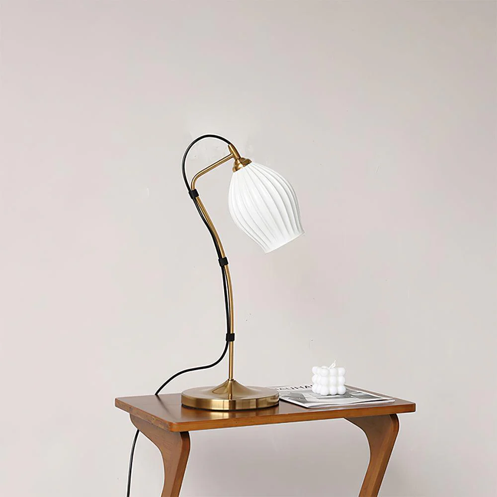 Ceramic Ribbed Table Lamp - ∅ 10.2″ x H 22″ / Dia 26m x H 56cm / Copper plating / AU plug