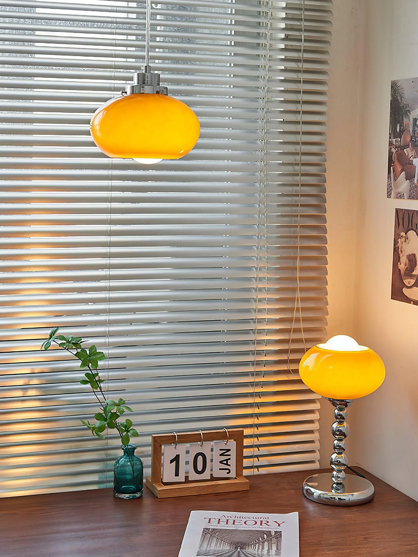 Oval Persimmon Table Light - ∅ 7.1″ x H 12.6″ / Dia 18cm x H 32cm / Chrome+Dark orange / US plug