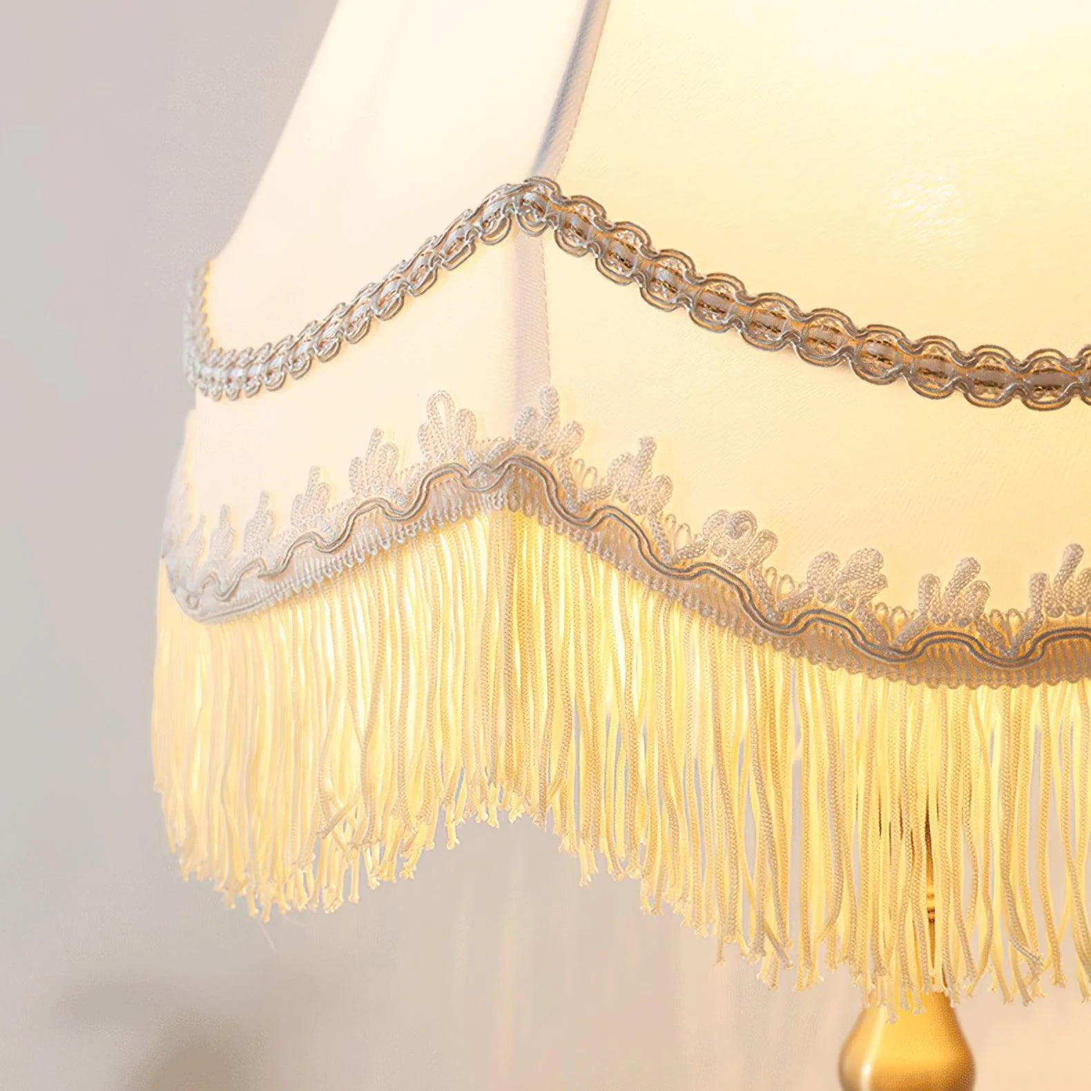 Pantalla Table Lamp - ∅ 11.8″ x H 26.8″ / Dia 30cm x H 68cm / Brass & White / UK plug