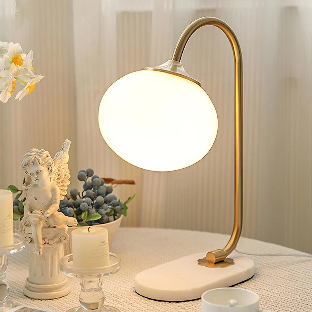 Marshmallow Table Lamp - ∅ 8.7″ x H 16.1″ / Dia 22cm x H 41cm / Chrome & Beige / US plug