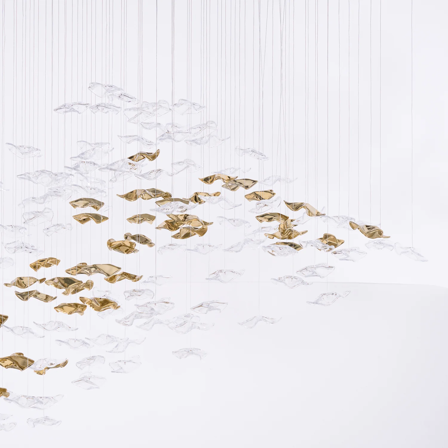 Люстра Tidal Art Glass - 240см x 60см x 200см, прозрачный, золотой, теплый свет