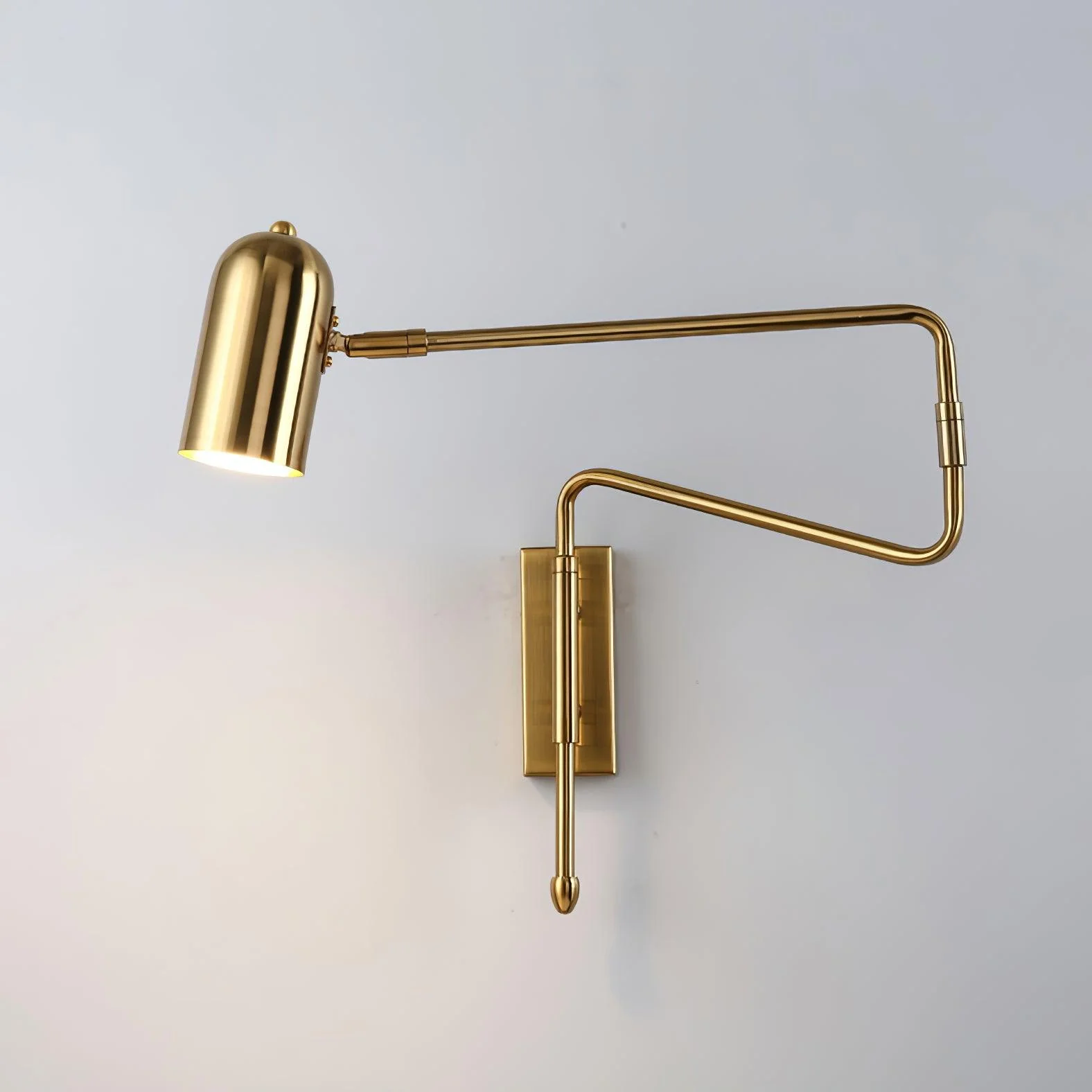 Настенный светильник Adjustable Arm Plug In - модель A, 42см x 41см, золотой