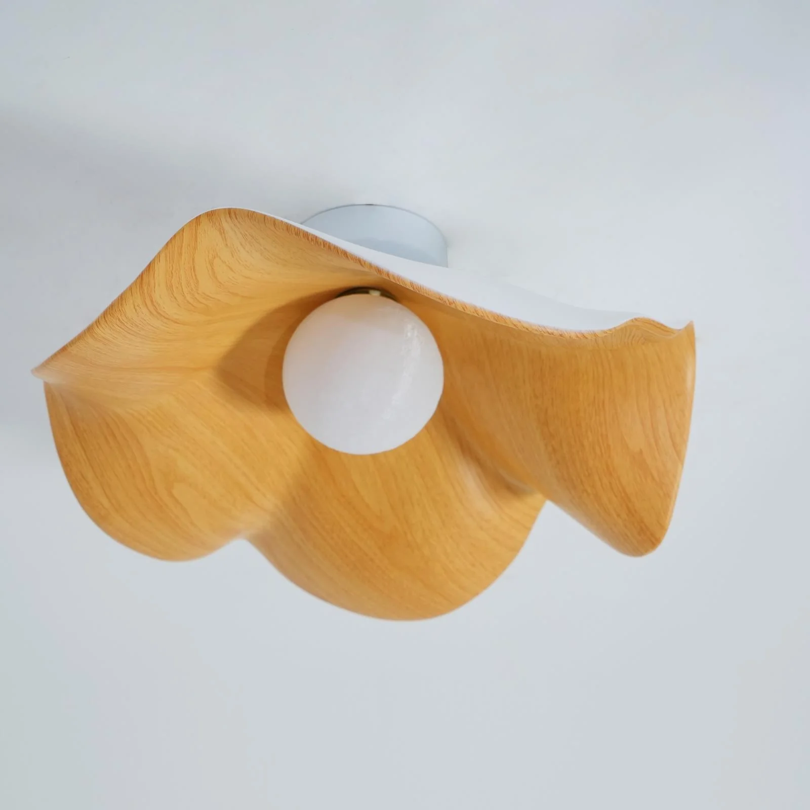 Потолочный светильник Lotus Leaf - ∅28см x 10см, белый, дерево