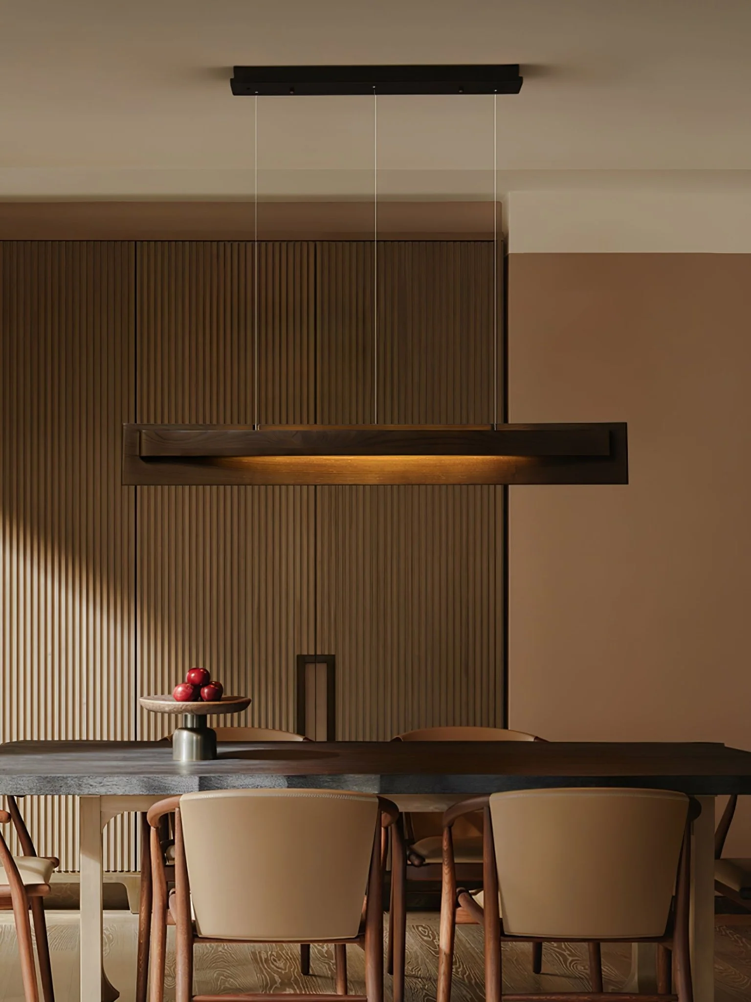 Подвесной светильник Lucien Linear - 120см x 15см, черный, теплый свет