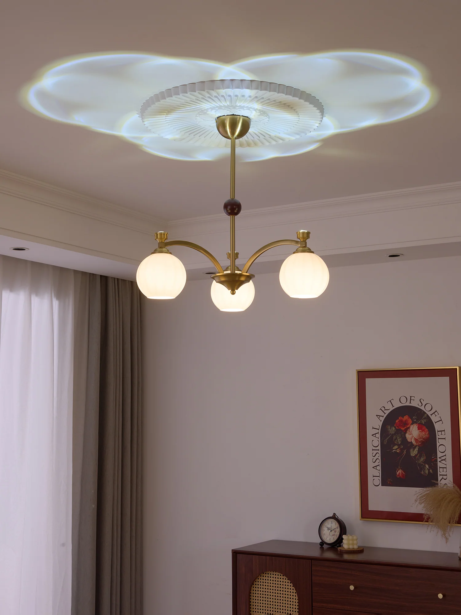 Люстра Thaddeus Radiance - 5 источников света ∅68см x 20см, золотой, белый