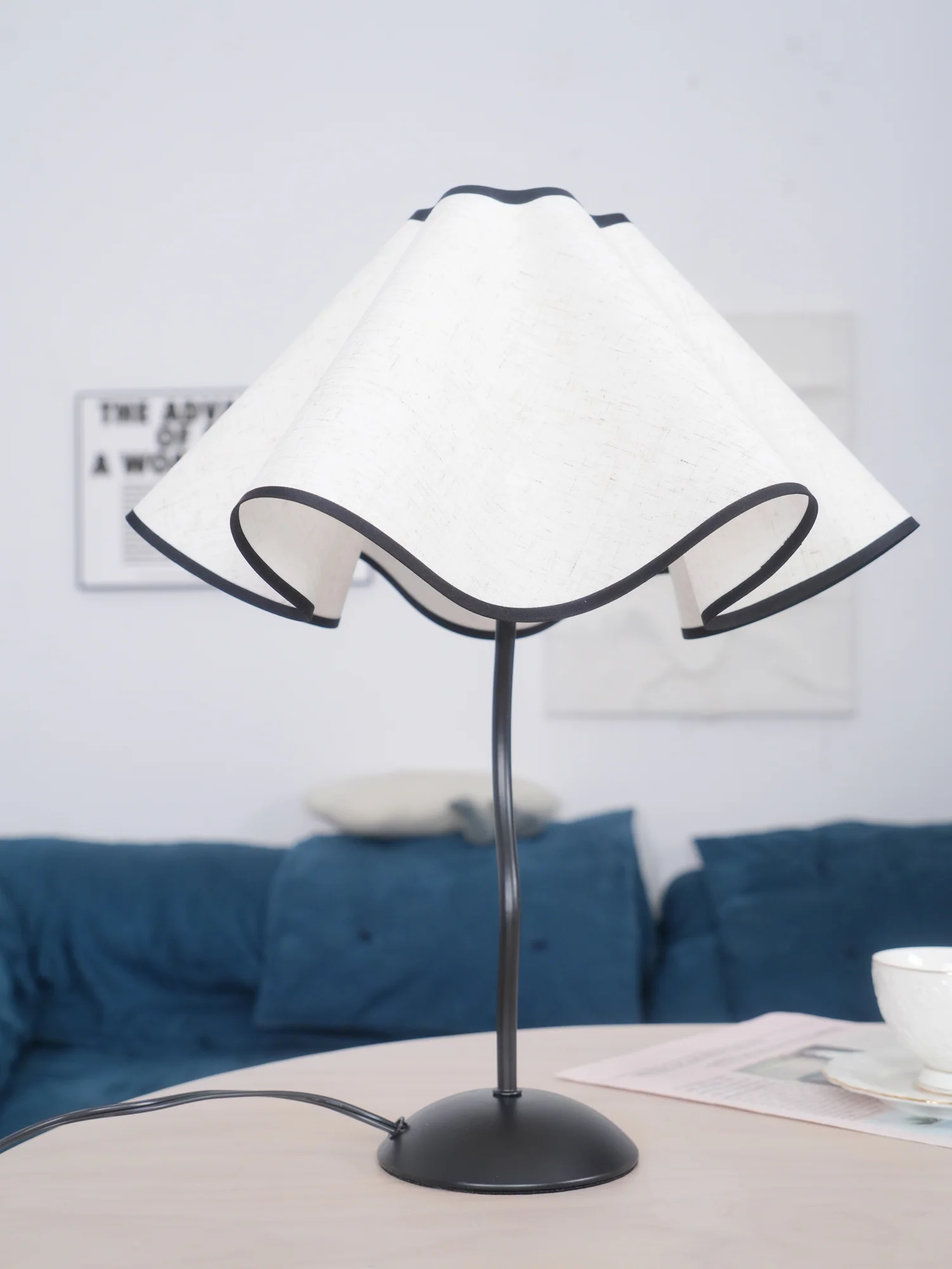 Cora Table Lamp - ∅ 14.1″ x H 18.5″ / Dia 36cm x H 47cm / Black+White Linen / UK plug