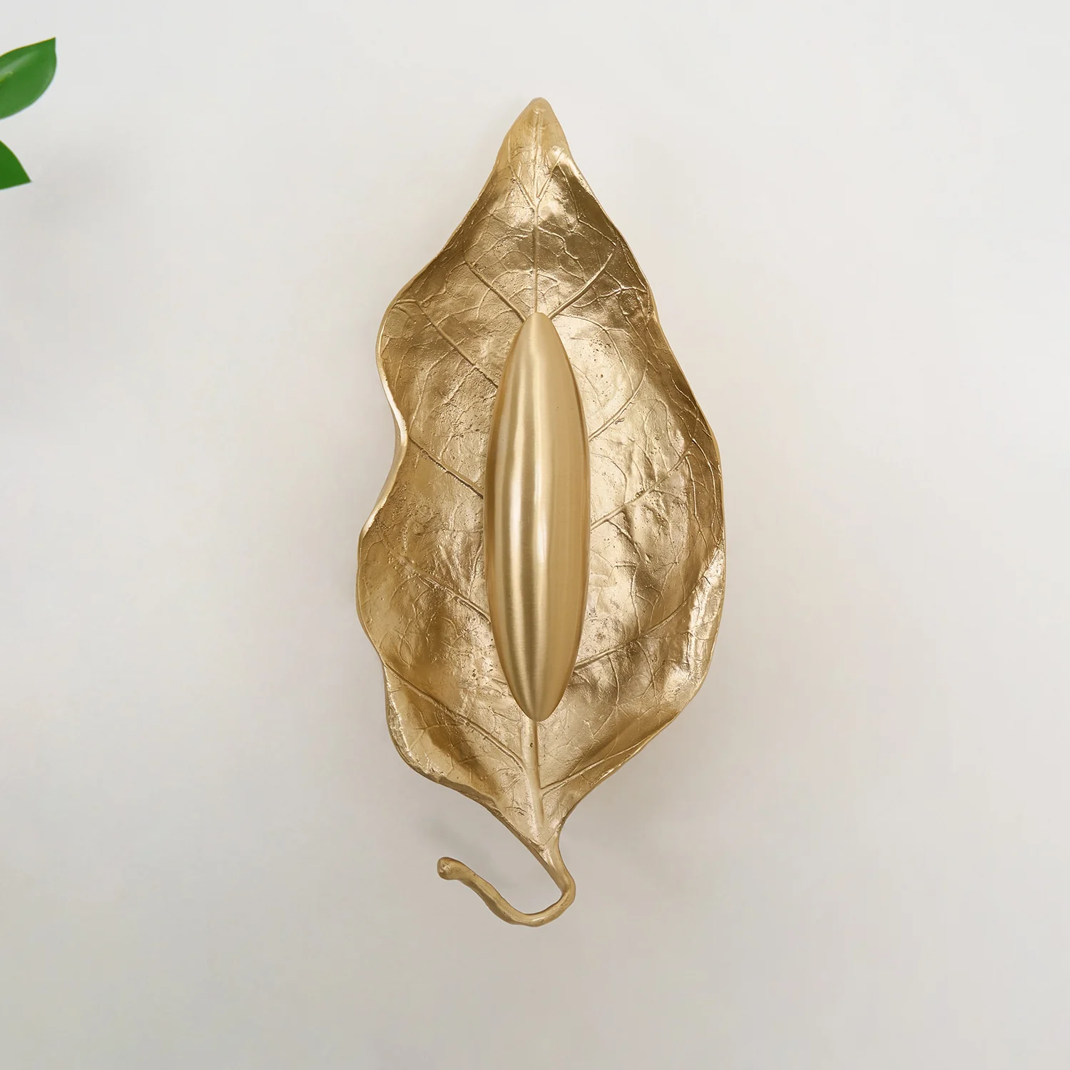 Настенный светильник Leaf - ∅14см x 30см, латунь