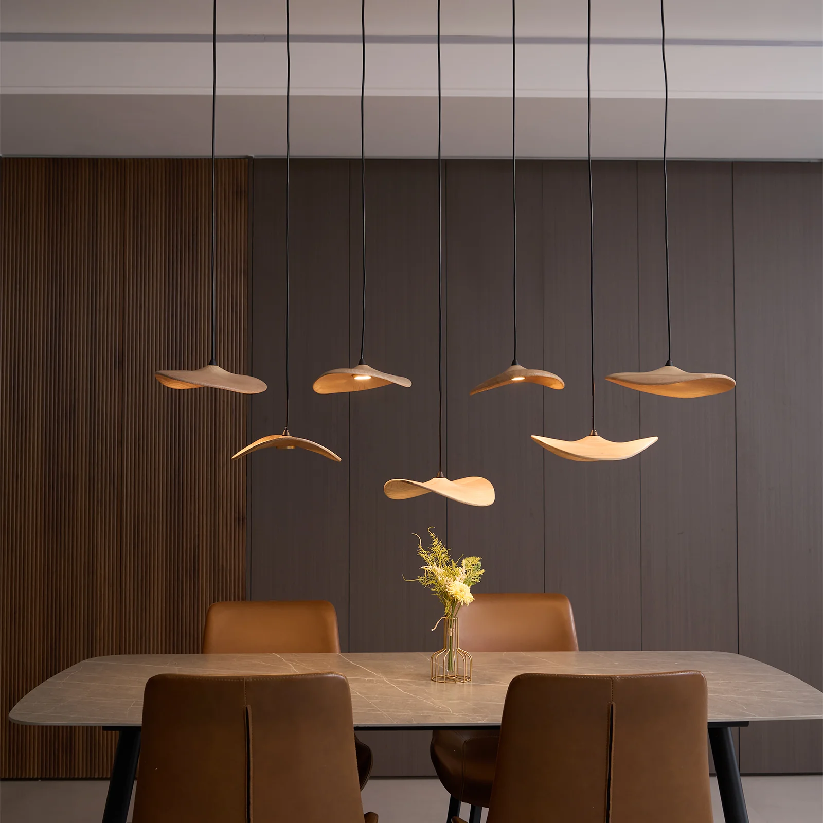 Люстра Empty Leaf - 3 подвеса ∅48см x 35см, орех, теплый свет