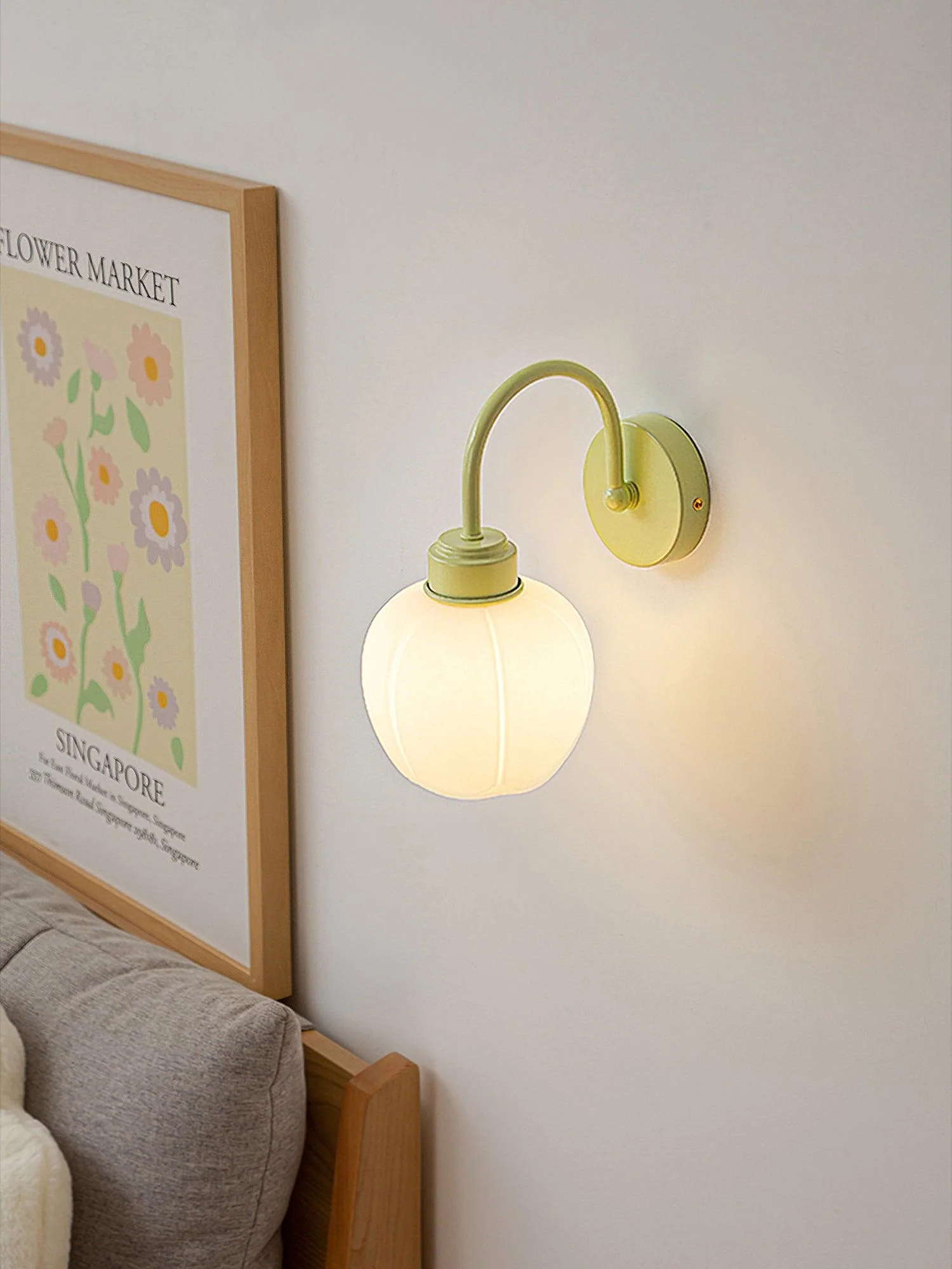 Enchanting Flower Wall Light - ∅ 5.9″ x H 10.2″ set of 2 / Green
