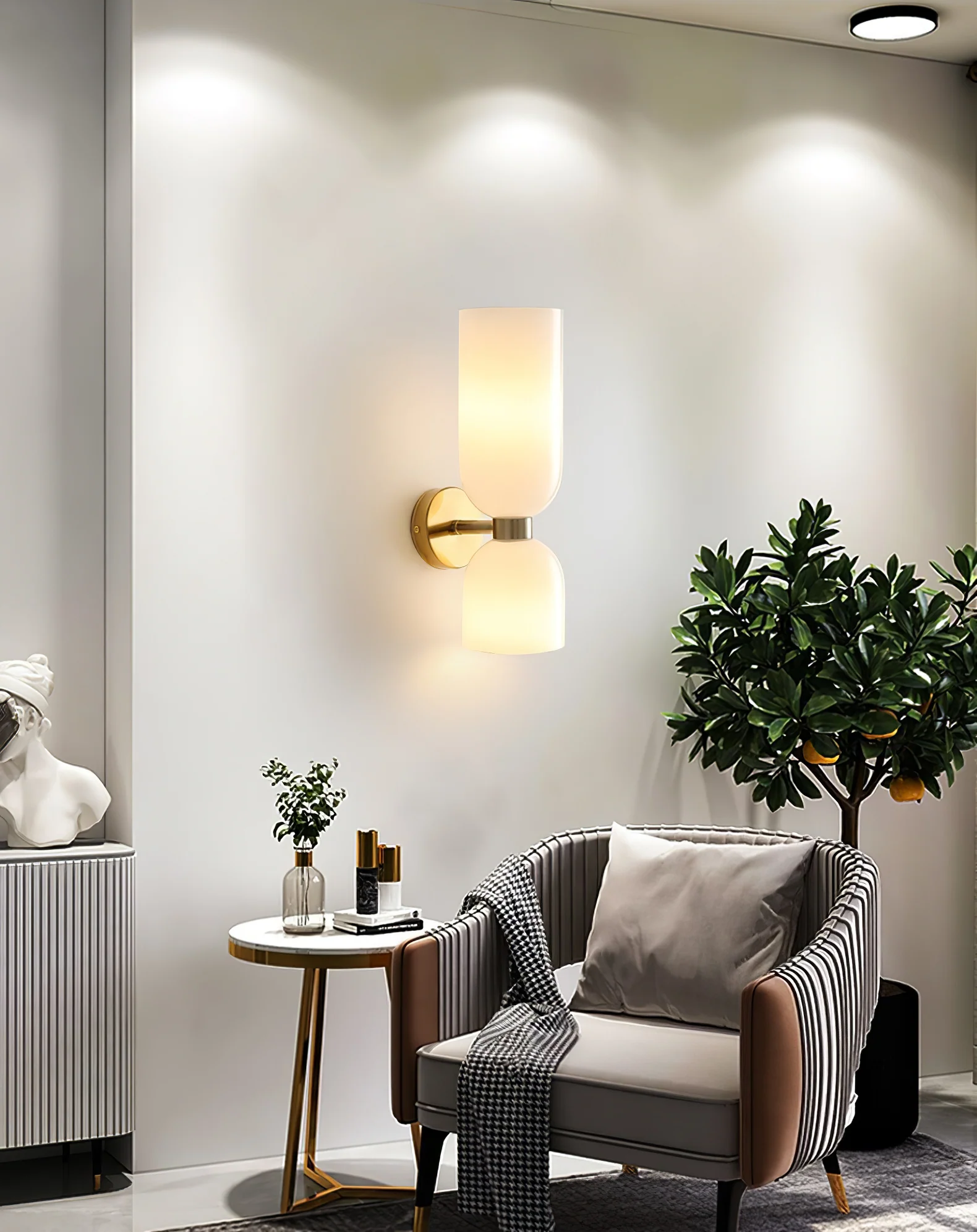 Edie Wall Lamp - ∅ 4.7″ x H 13.8″ / Dia 12cm x H 35cm Set of 2 / Brass / Clear