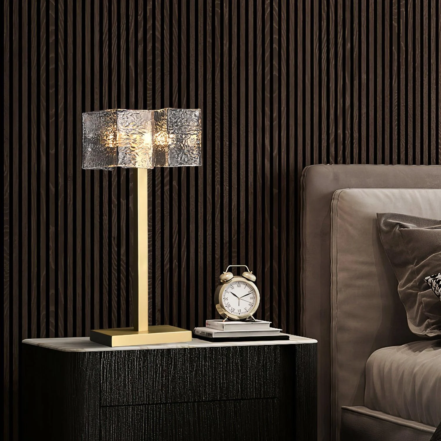 Roosevelt Table Lamp - ∅ 7.8″ x H 19.6″ / Dia 20cm x H 50cm / Brass+Clear / UK plug