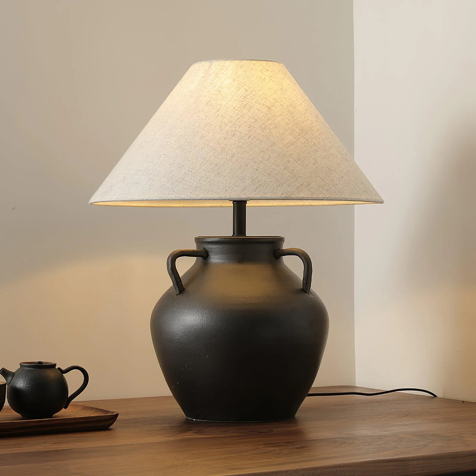 Old Wine Pot Table Lamp - ∅ 15.7″ x H 18.1″ / Dia 40cm x H 46cm / Black / US plug