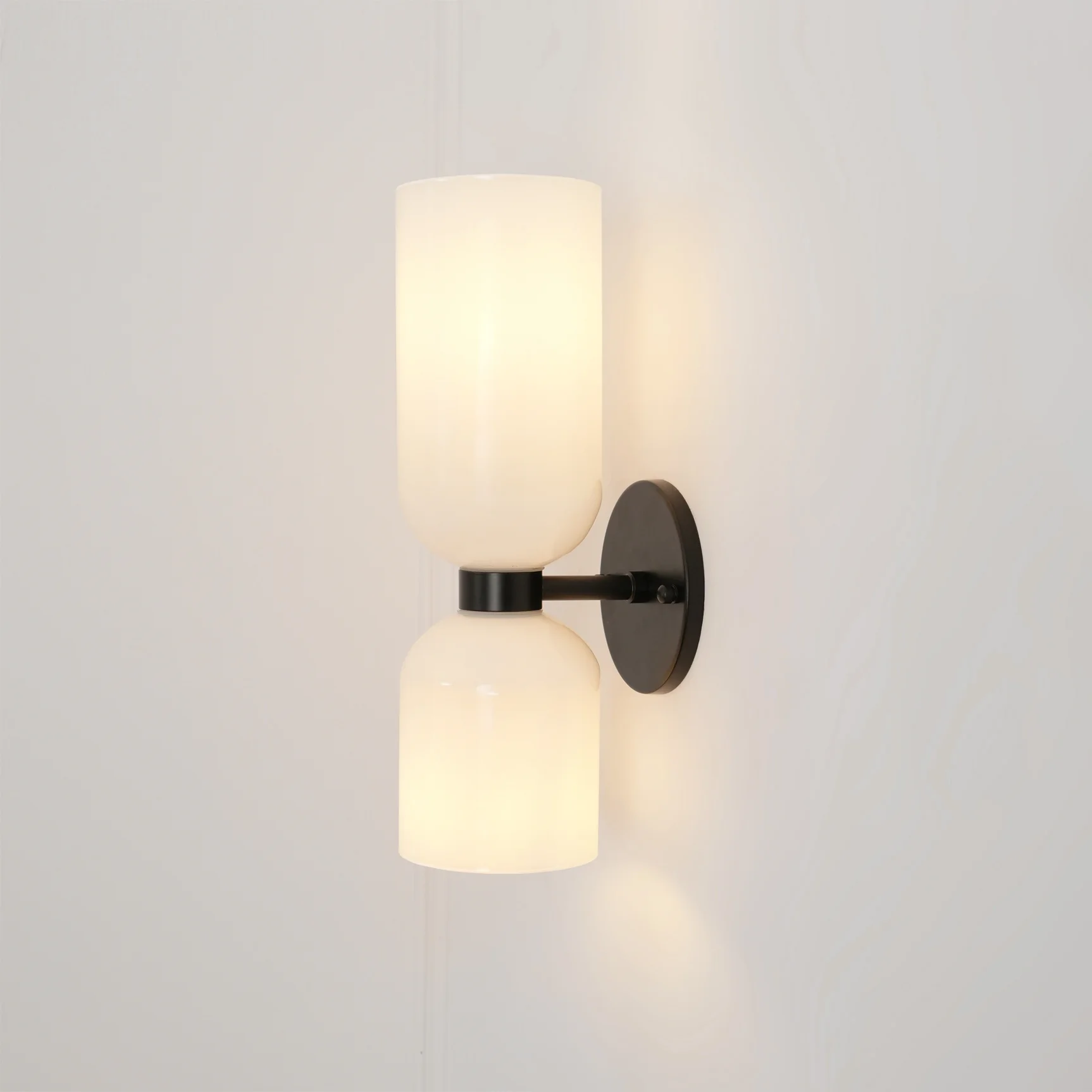 Edie Wall Lamp - ∅ 4.7″ x H 13.8″ / Dia 12cm x H 35cm Set of 2 / Brass / Clear