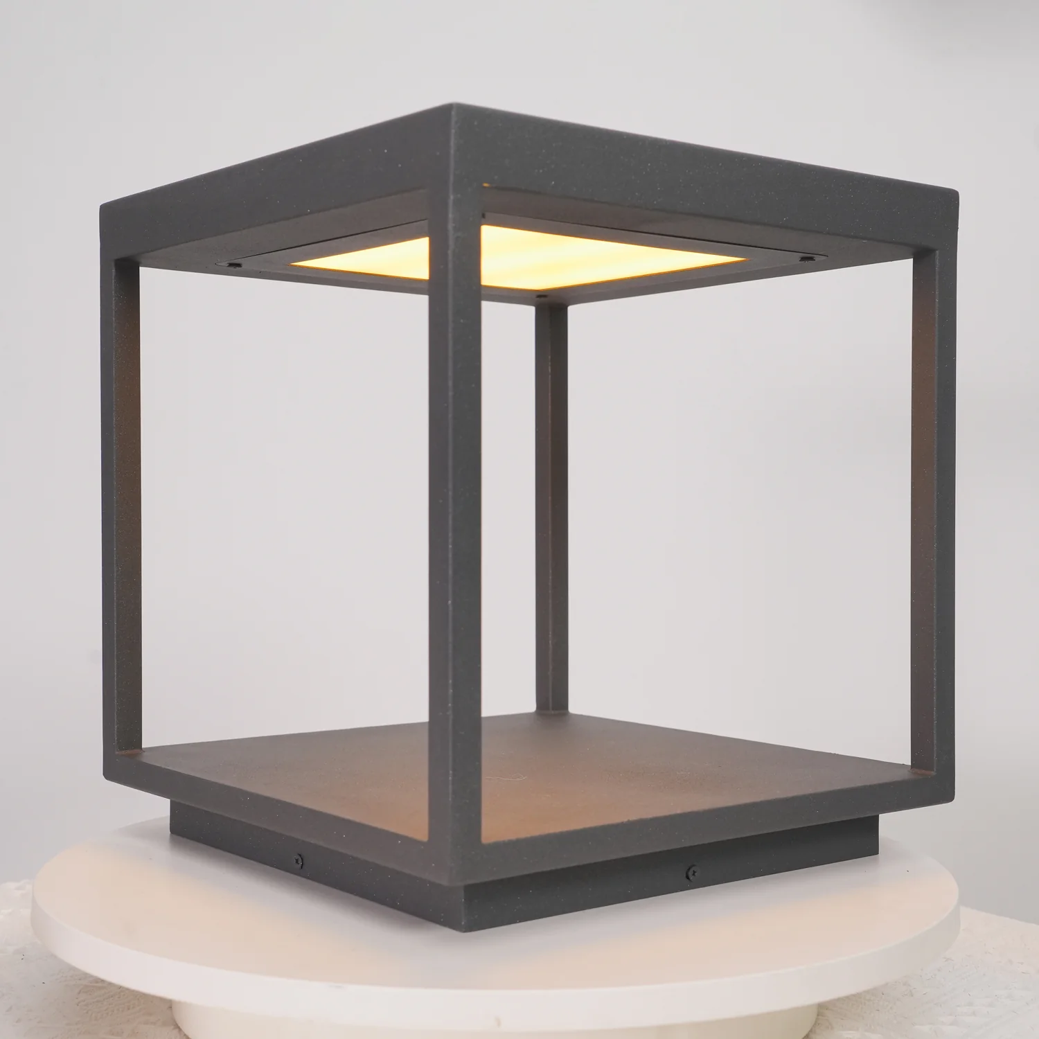 Уличный светильник Square Frame Post - 25см x 25см x 27см, черный, холодный свет