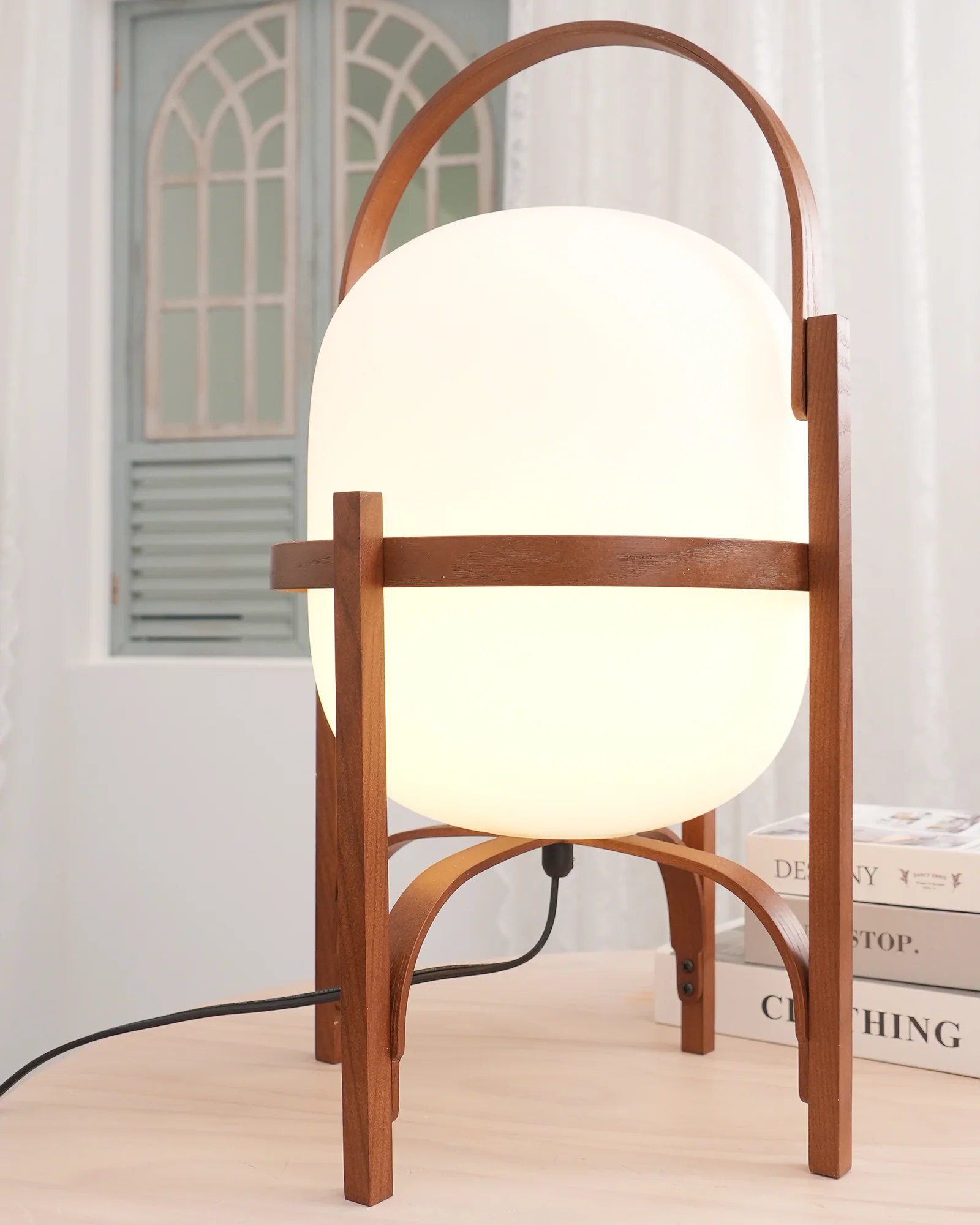 Настольный светильник Portable Lantern Glass - ∅25см x 41см, орех