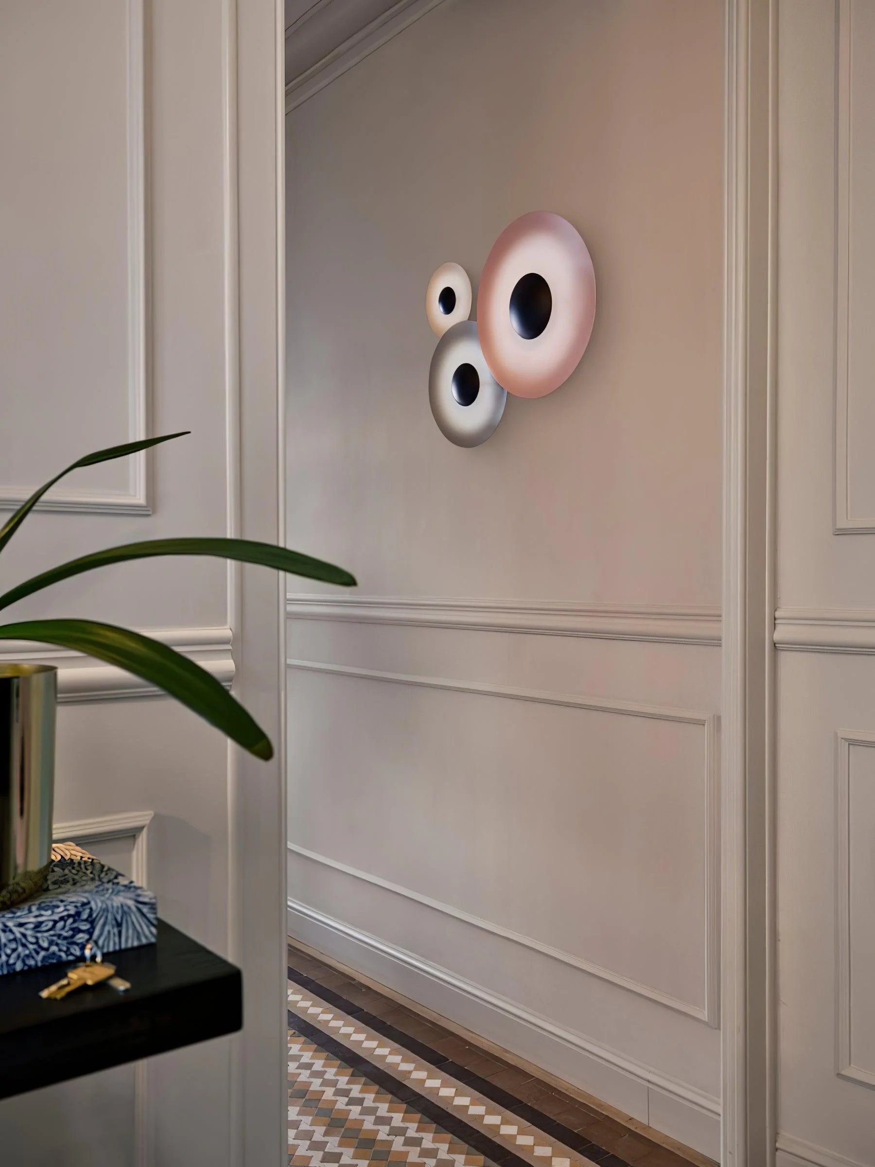 Simplicity Glow Wall Light - ∅ 15.7″ x H 15.7″ Set of 2 / White & Antique copper / Warm Light