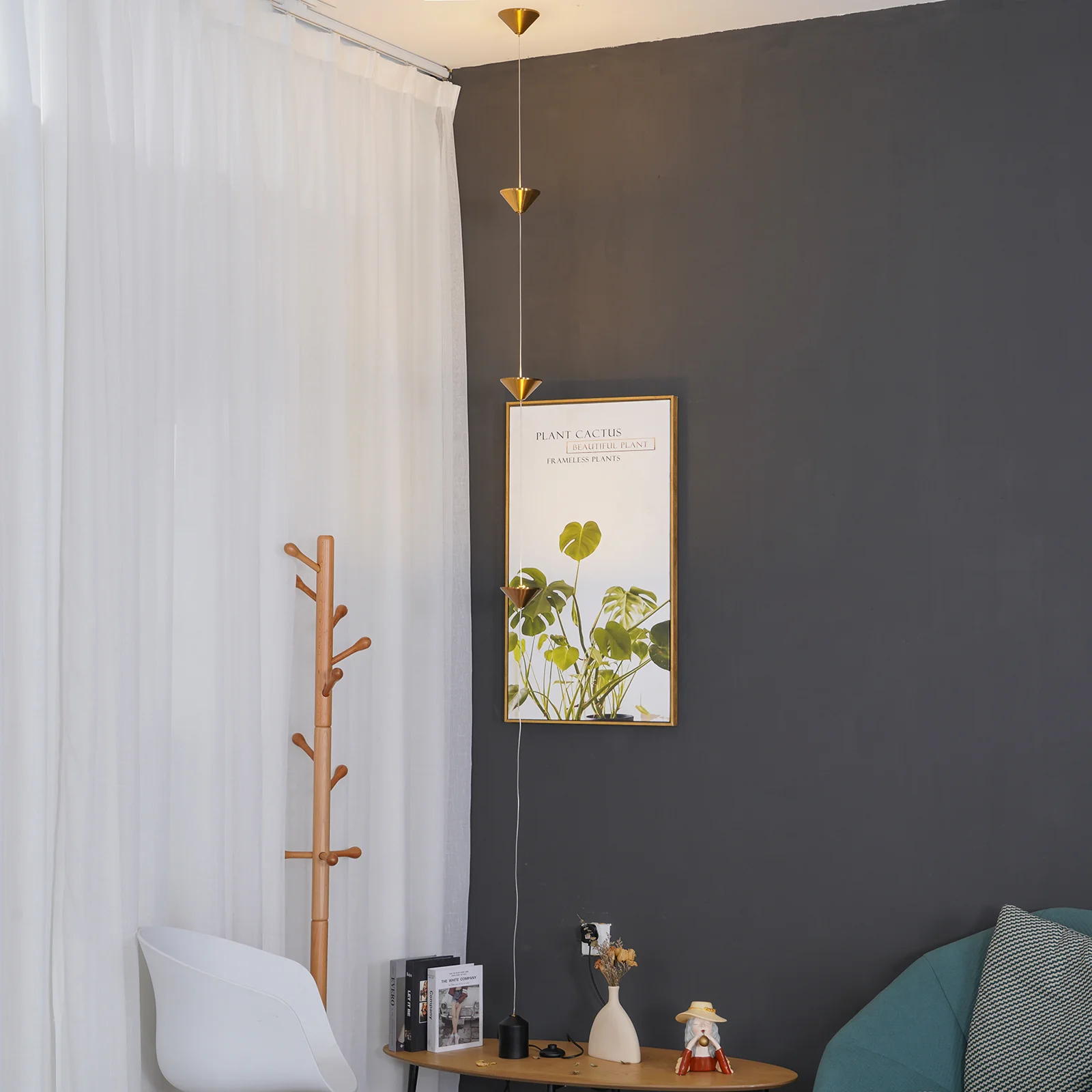 Soreluna Floor Lamp - ∅ 3.9″ x H 126″ / Dia 10cm x H 320cm / Gold & Black / US plug