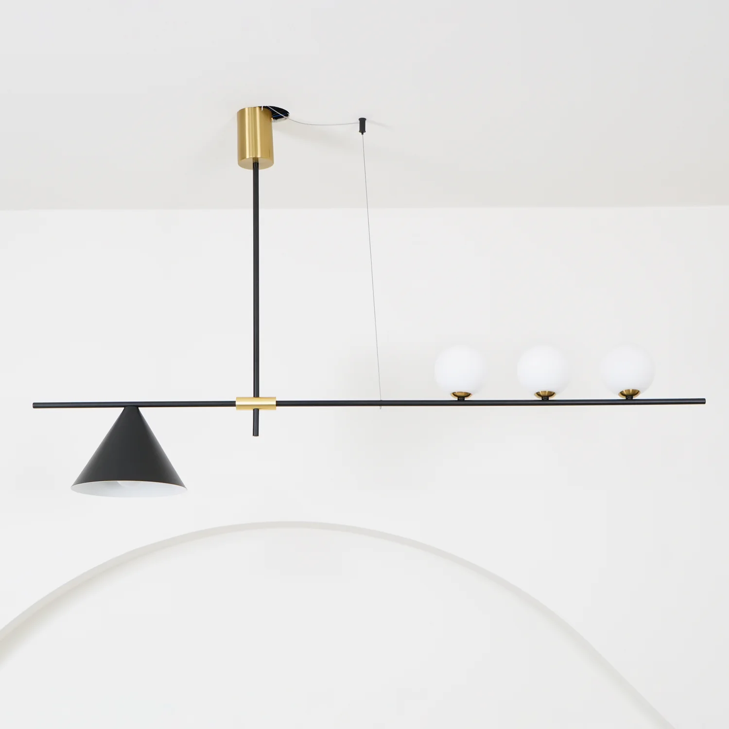 Подвесной светильник Eclipse Linear Suspension - 3 источника света 123см x 70см, золотой, золотой абажур