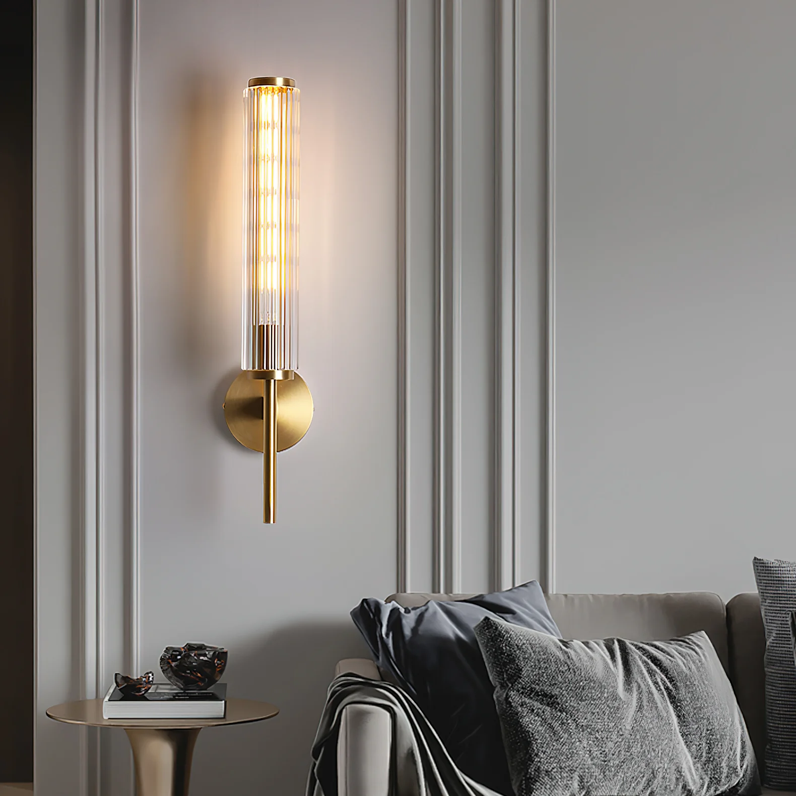 Настенный светильник Glass Linear Brass - ∅6см x 47см, латунь, теплый свет