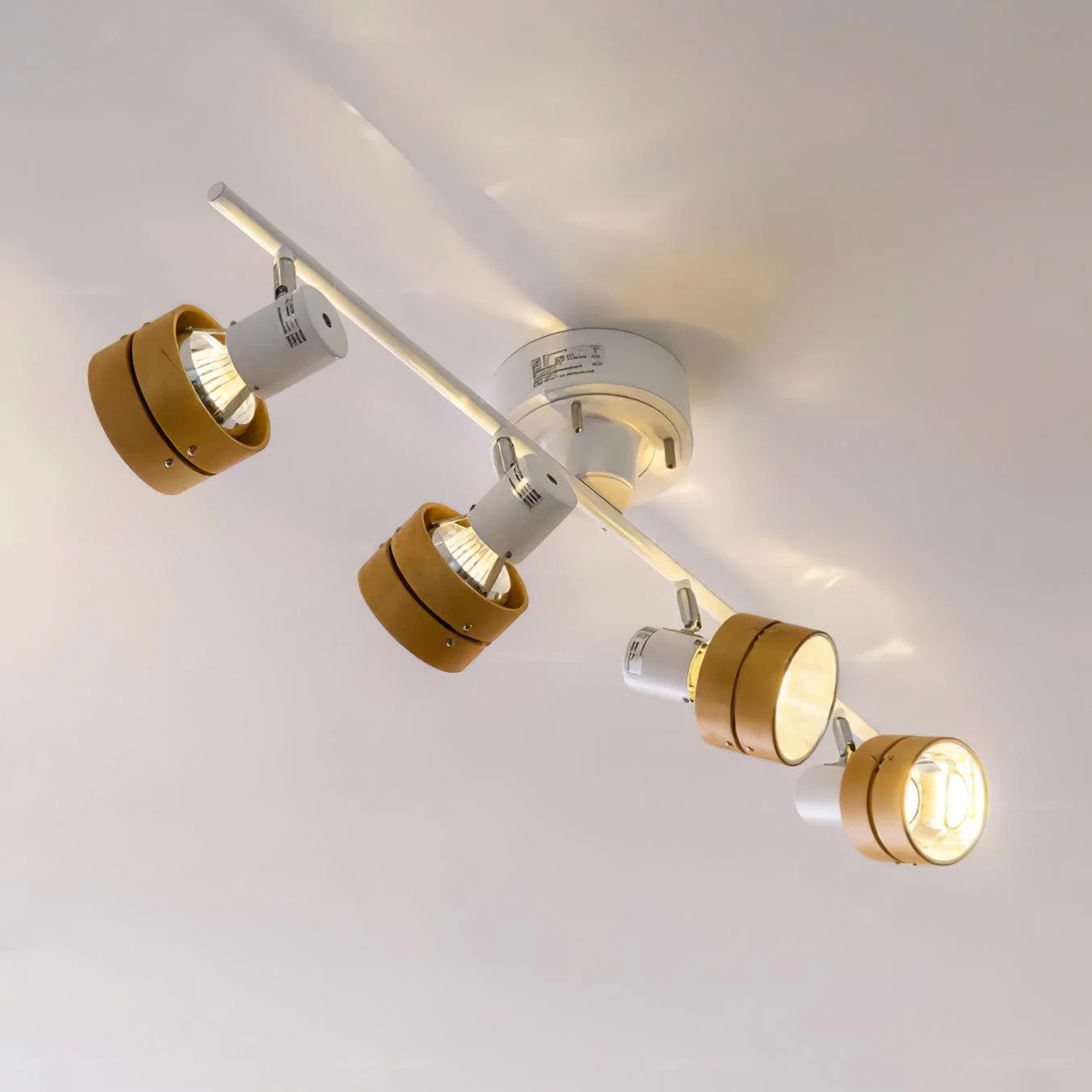 Потолочный светильник Wooden Adjustable Spot - 80см x 26см, дуб, белый