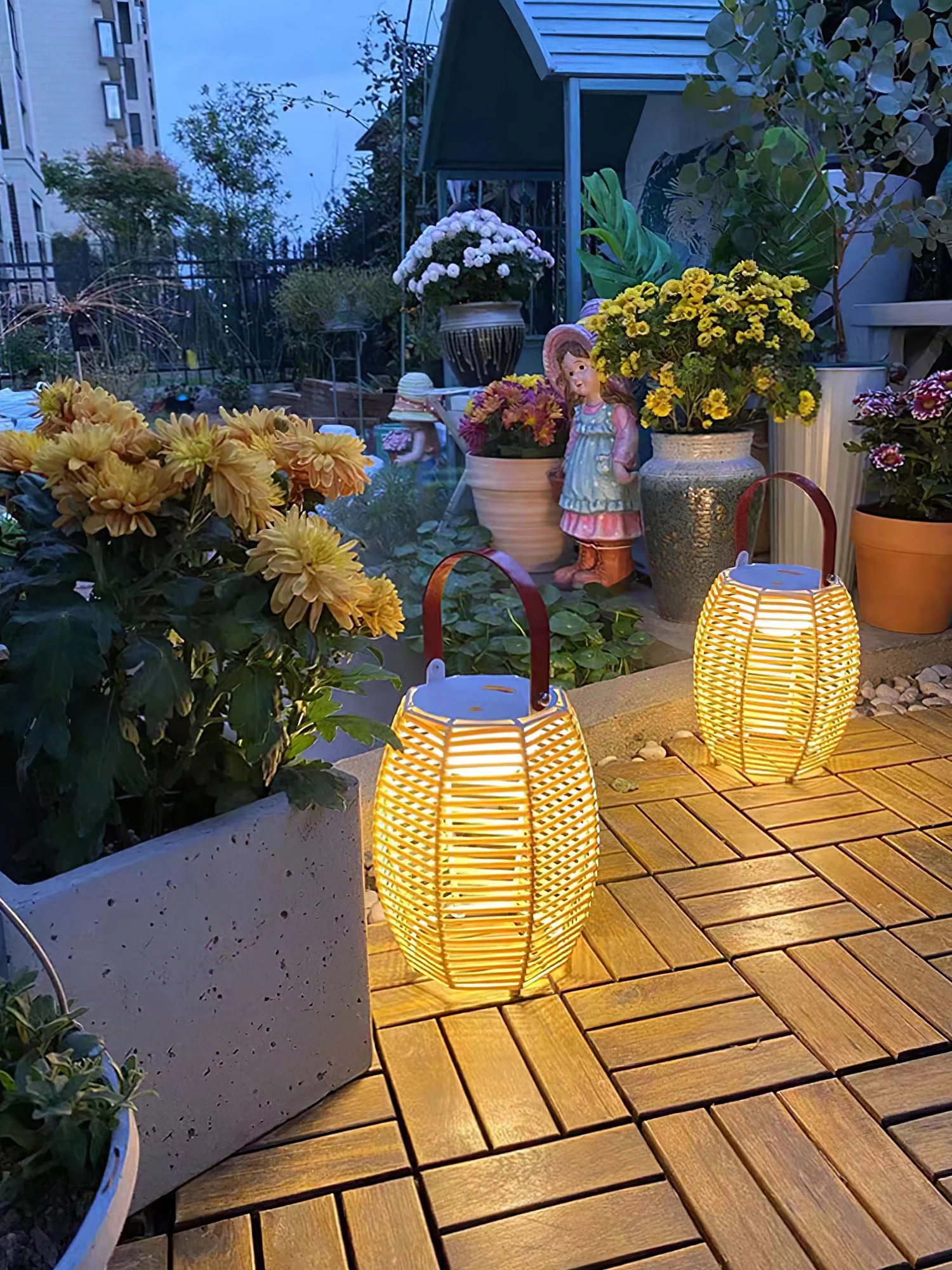 Настольный светильник Lantern Built-in Battery - ∅23см x 44см, желтый, белый, USB