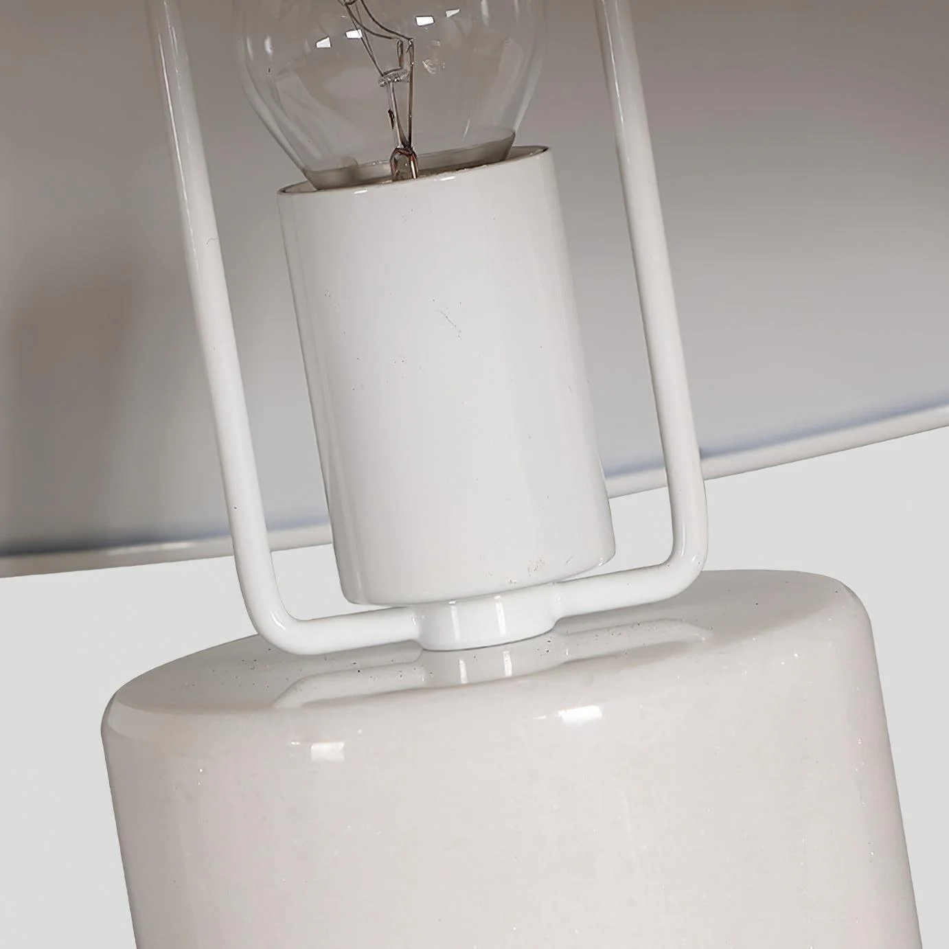 Adelaide Marble Table Lamp - ∅ 14.9″ x H 16.5″ / Dia 38cm x H 42cm / White / US plug