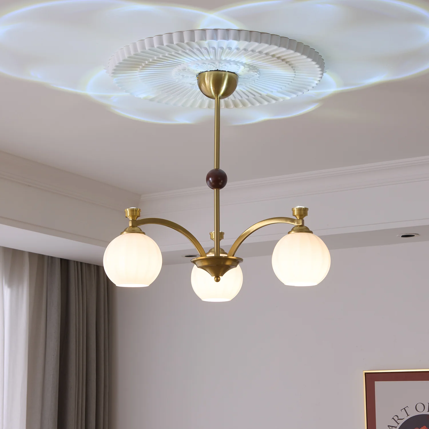 Люстра Thaddeus Radiance - 5 источников света ∅68см x 20см, золотой, белый
