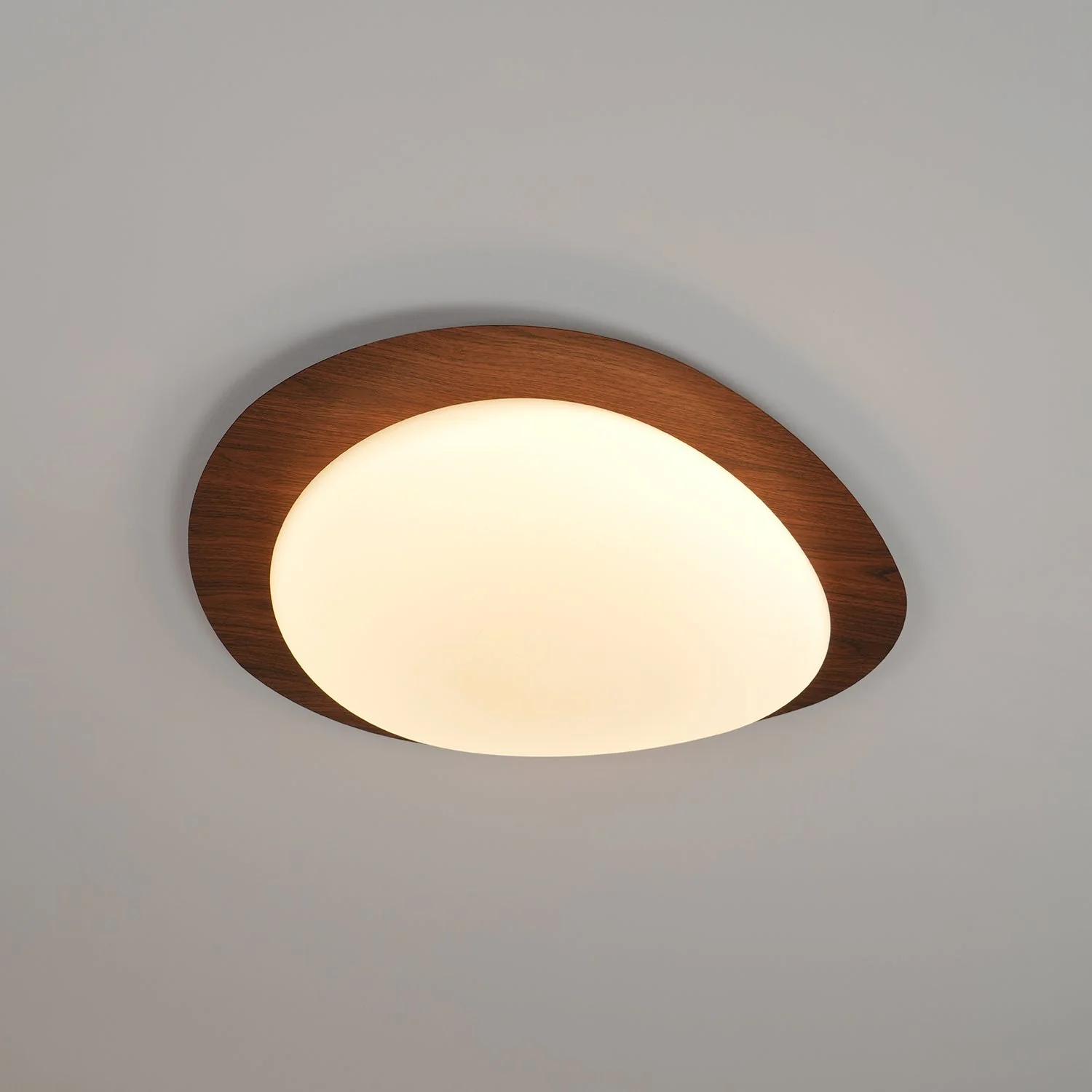 Потолочный светильник Pebble Walnut - ∅58см x 8см, рисунок под натуральное дерево (гидрографика), теплый свет
