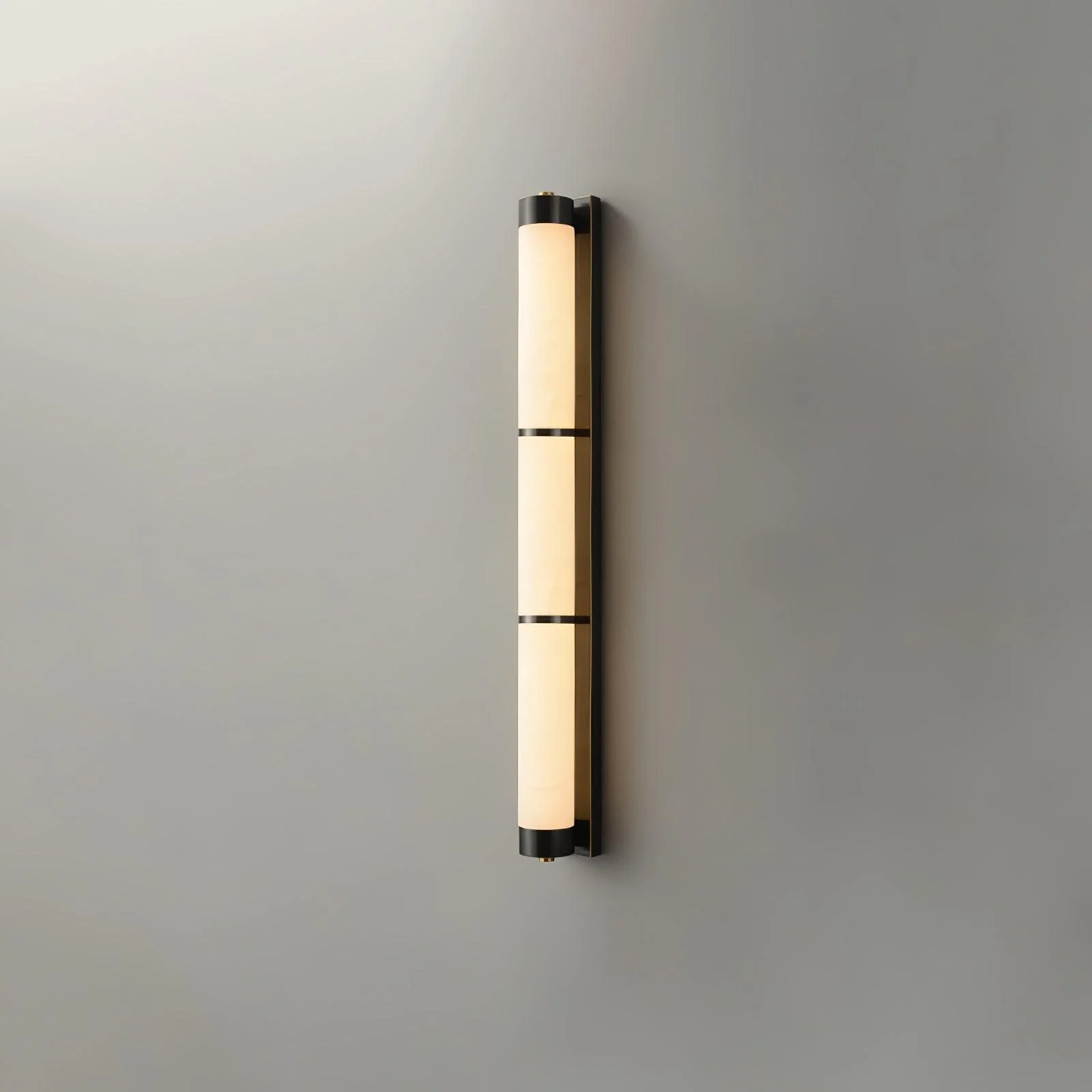 Настенный светильник Cylindra Alabaster Brass - модель B, ∅8см x 60см, черный, белый, холодный свет