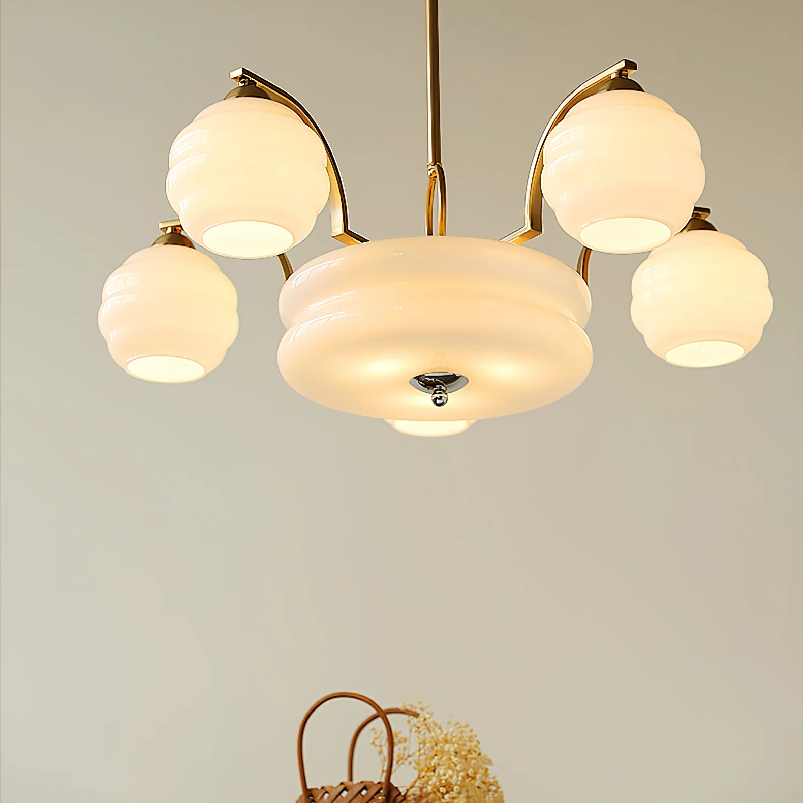 Люстра Art Deco Vintage - 3+1 плафона ∅62см x 28см, золотой, белый