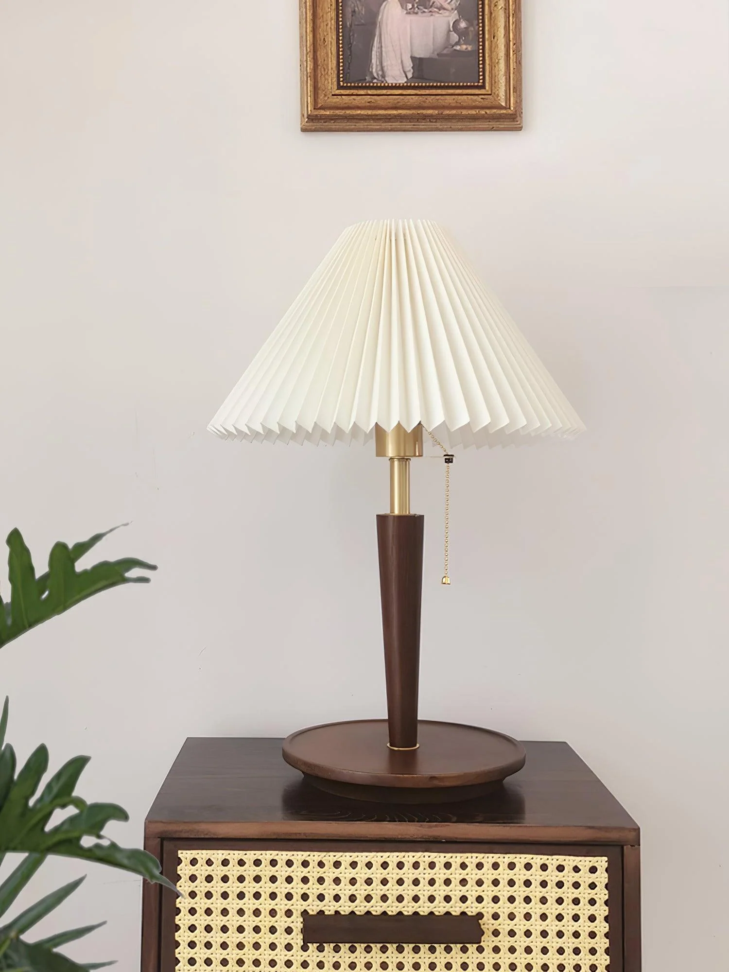 Настольный светильник Cone Pleated Fabric - ∅36см x 53см, дерево, белый