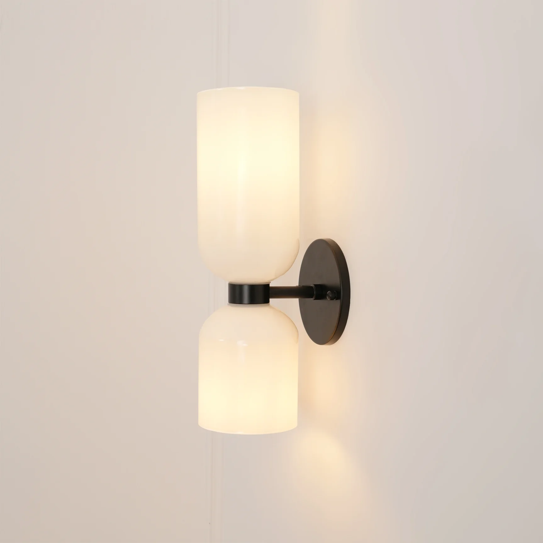 Edie Wall Lamp - ∅ 4.7″ x H 13.8″ / Dia 12cm x H 35cm Set of 2 / Brass / Clear