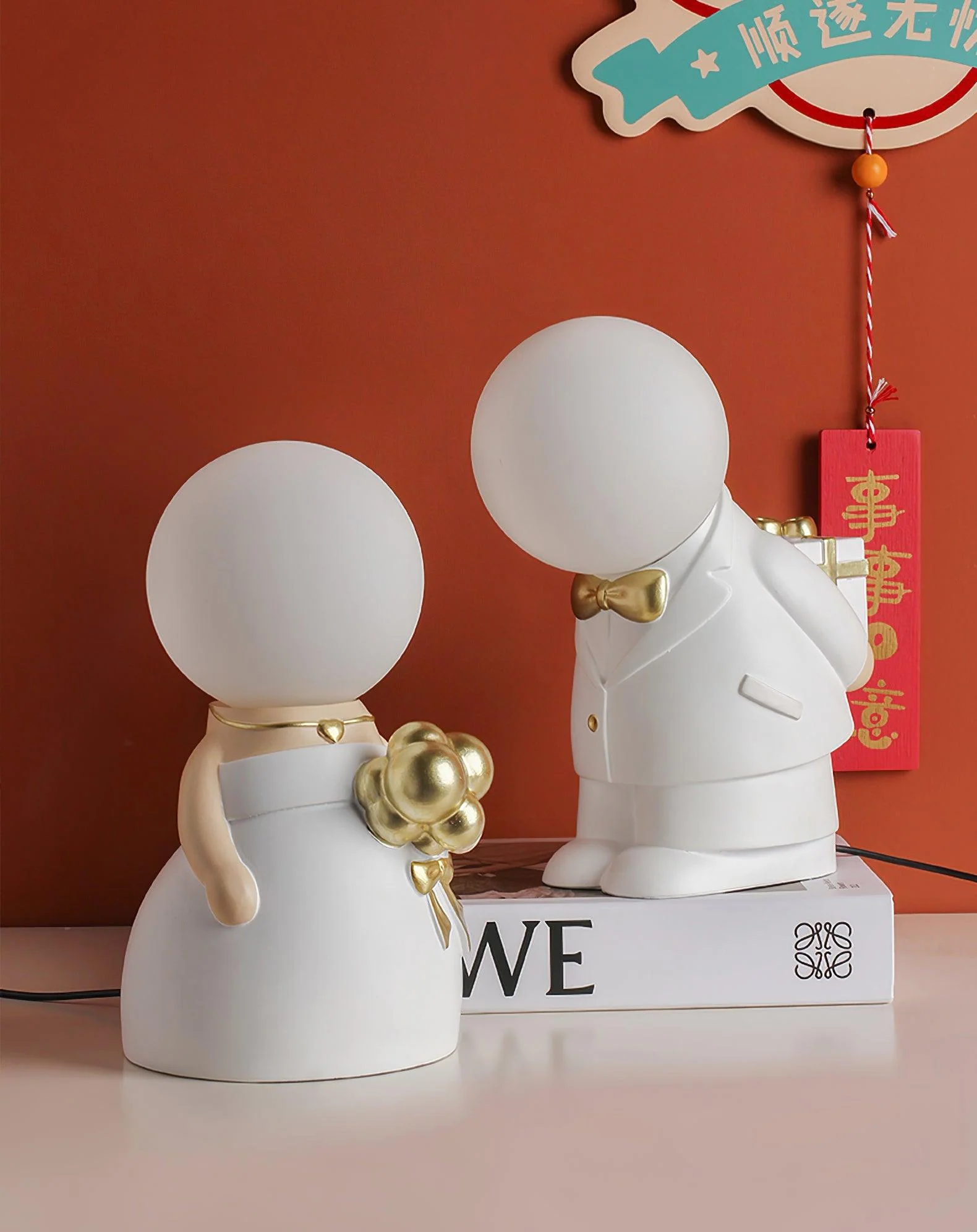Wedding Decoration Built-in Battery - Madam ∅13см x 22см, белый