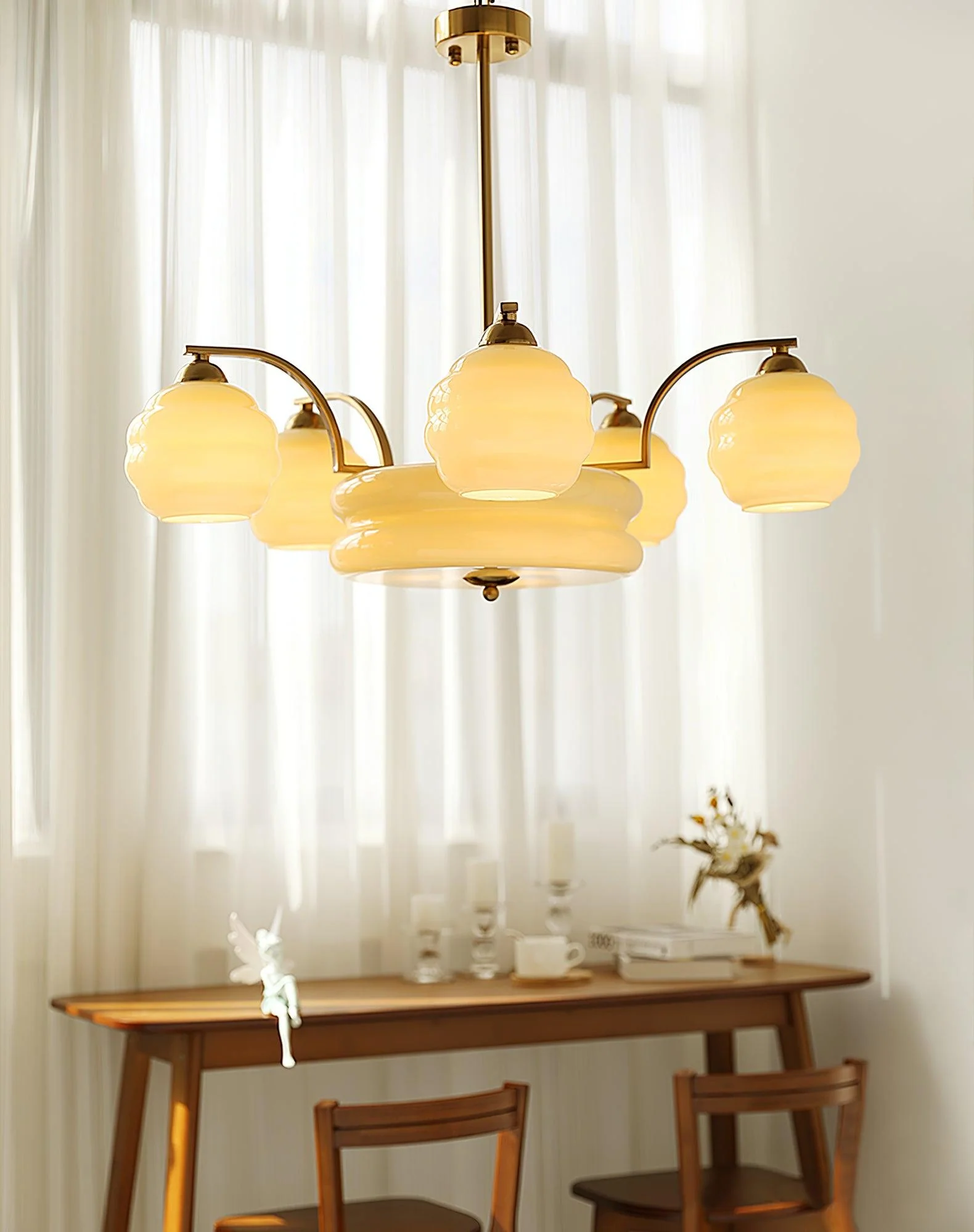 Люстра Art Deco Vintage - 3+1 плафона ∅62см x 28см, золотой, белый